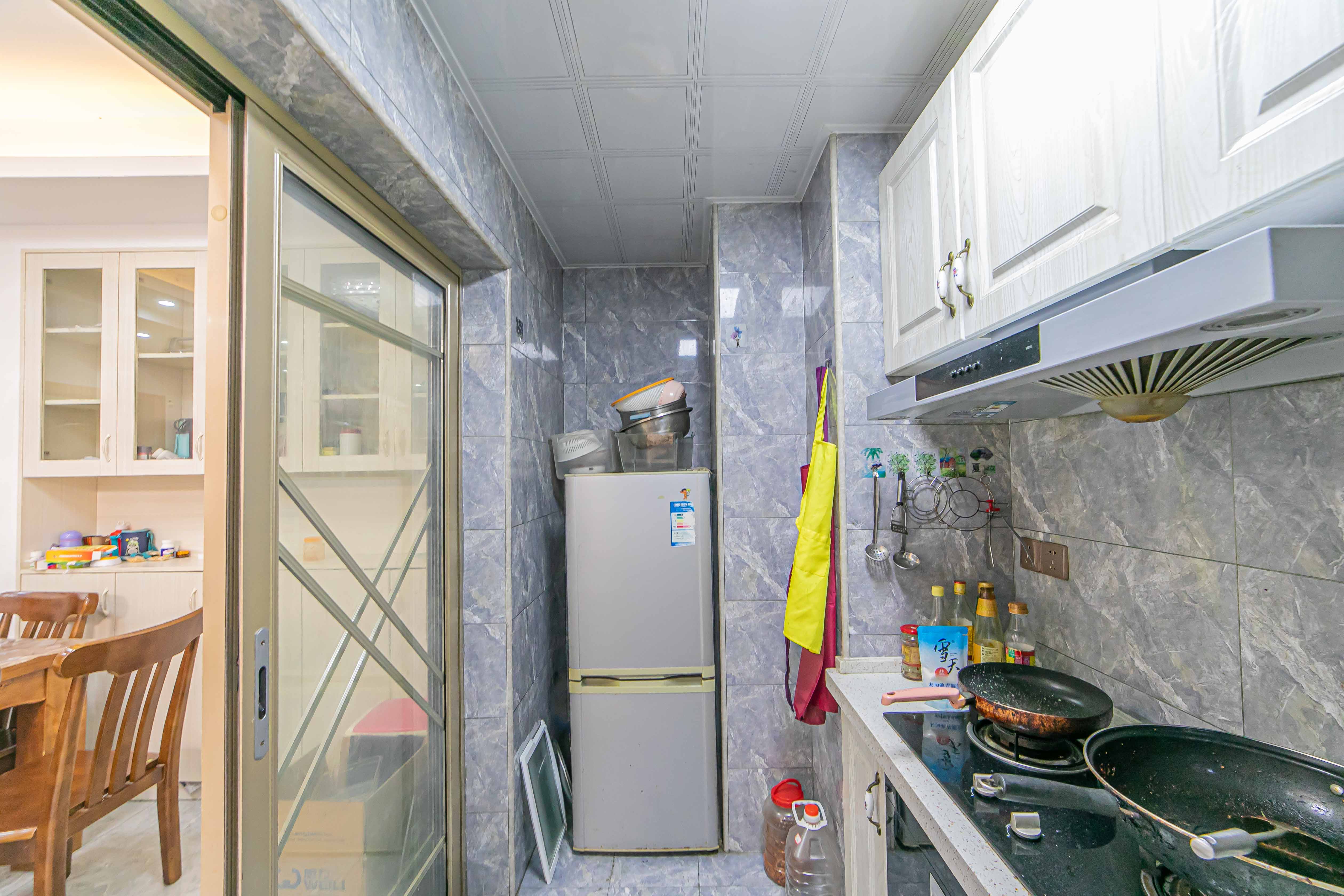 松雅轩(埃克斯社区) 2室2厅1卫 78.00万 松雅轩(埃克斯社区) 2室2厅1卫 78.00万厨房