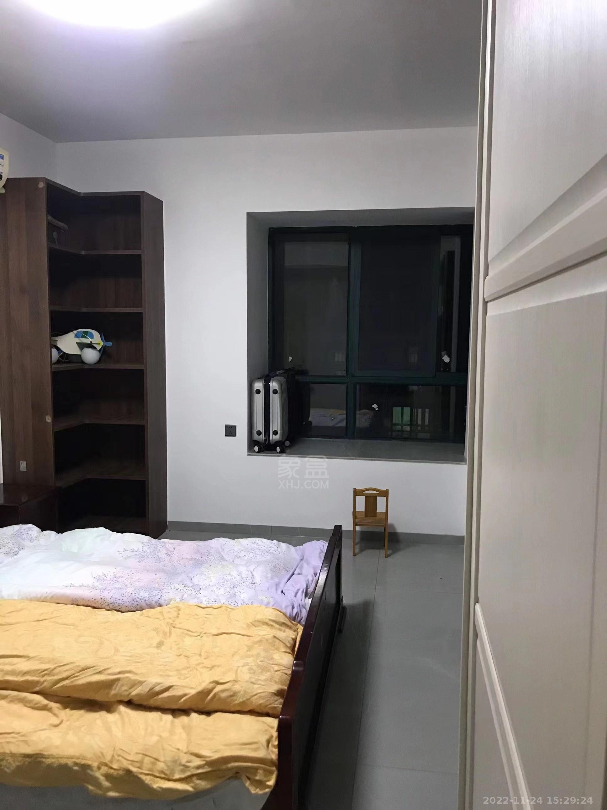 湖景名城  3室2厅1卫   1600.00元/月室内图