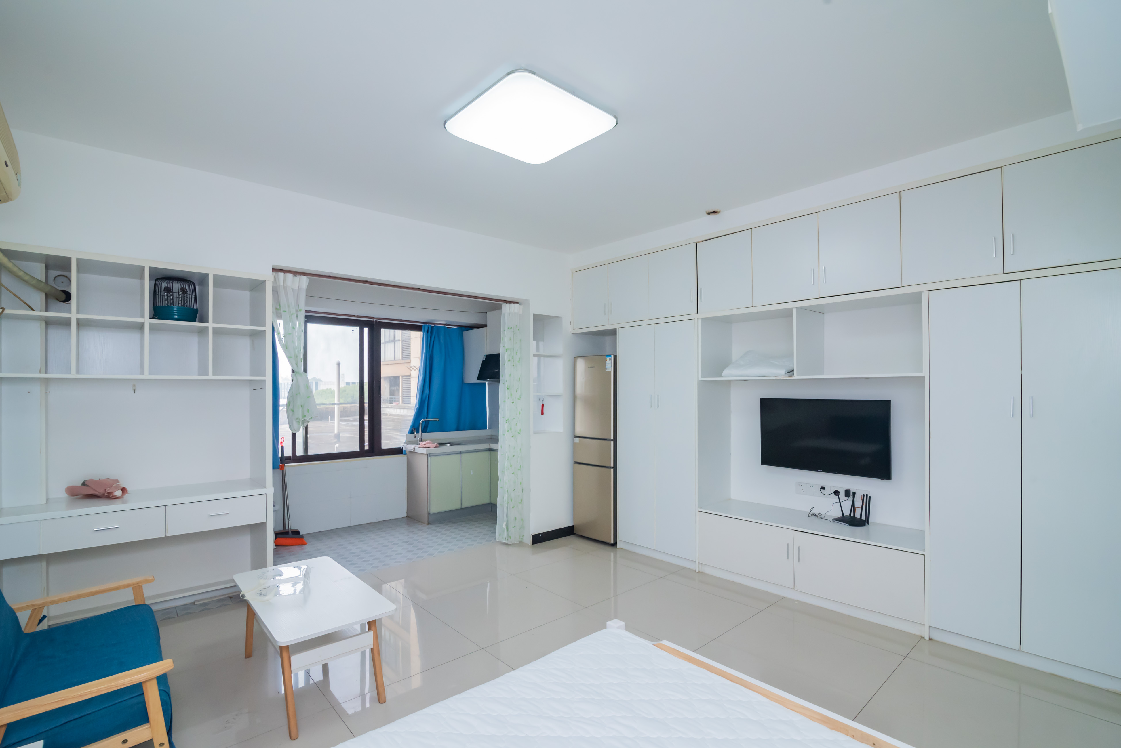 富兴旺角  1室1厅1卫   35.00万客厅
