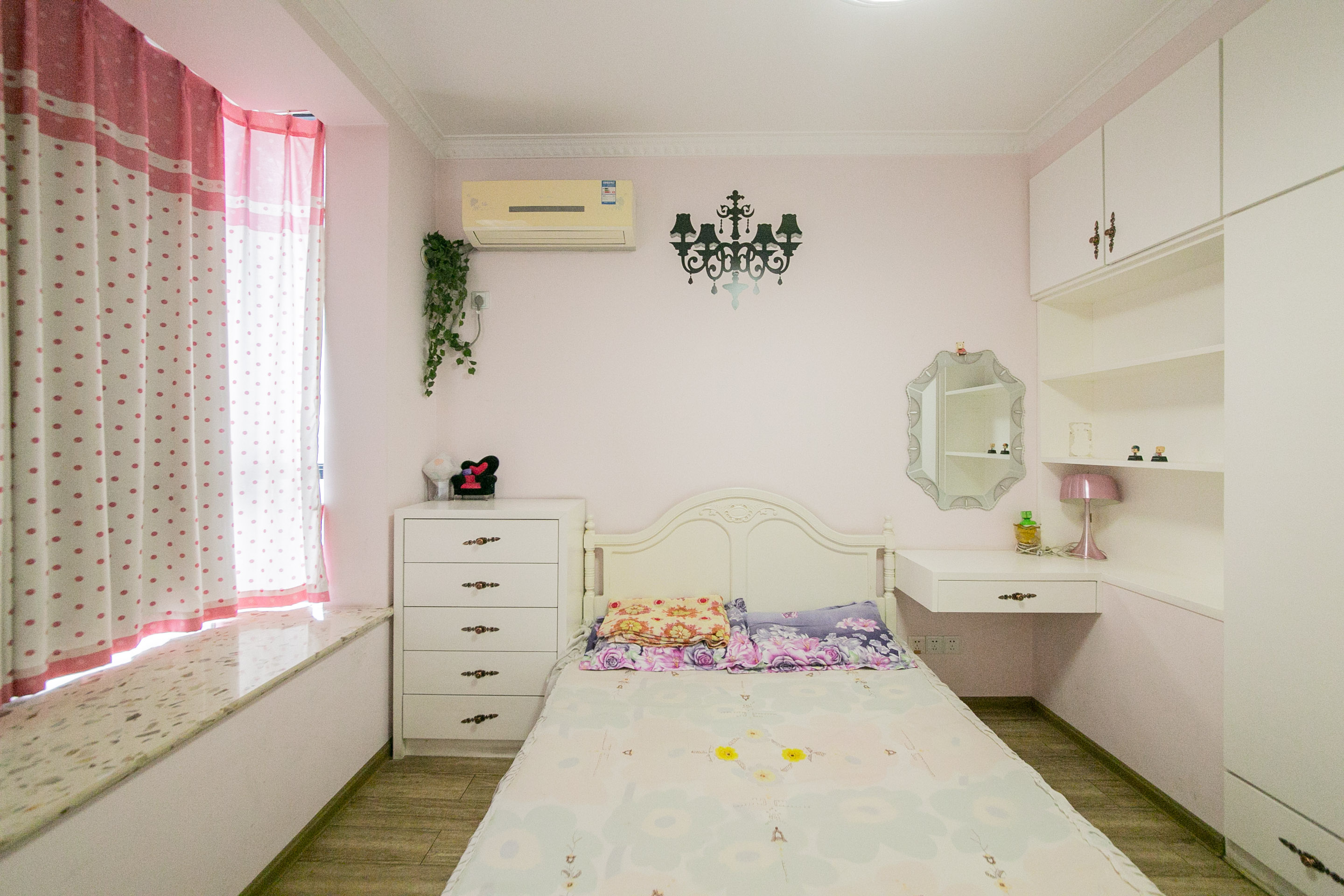 湘江世纪城赏江苑  2室1厅1卫    115.0万卧室