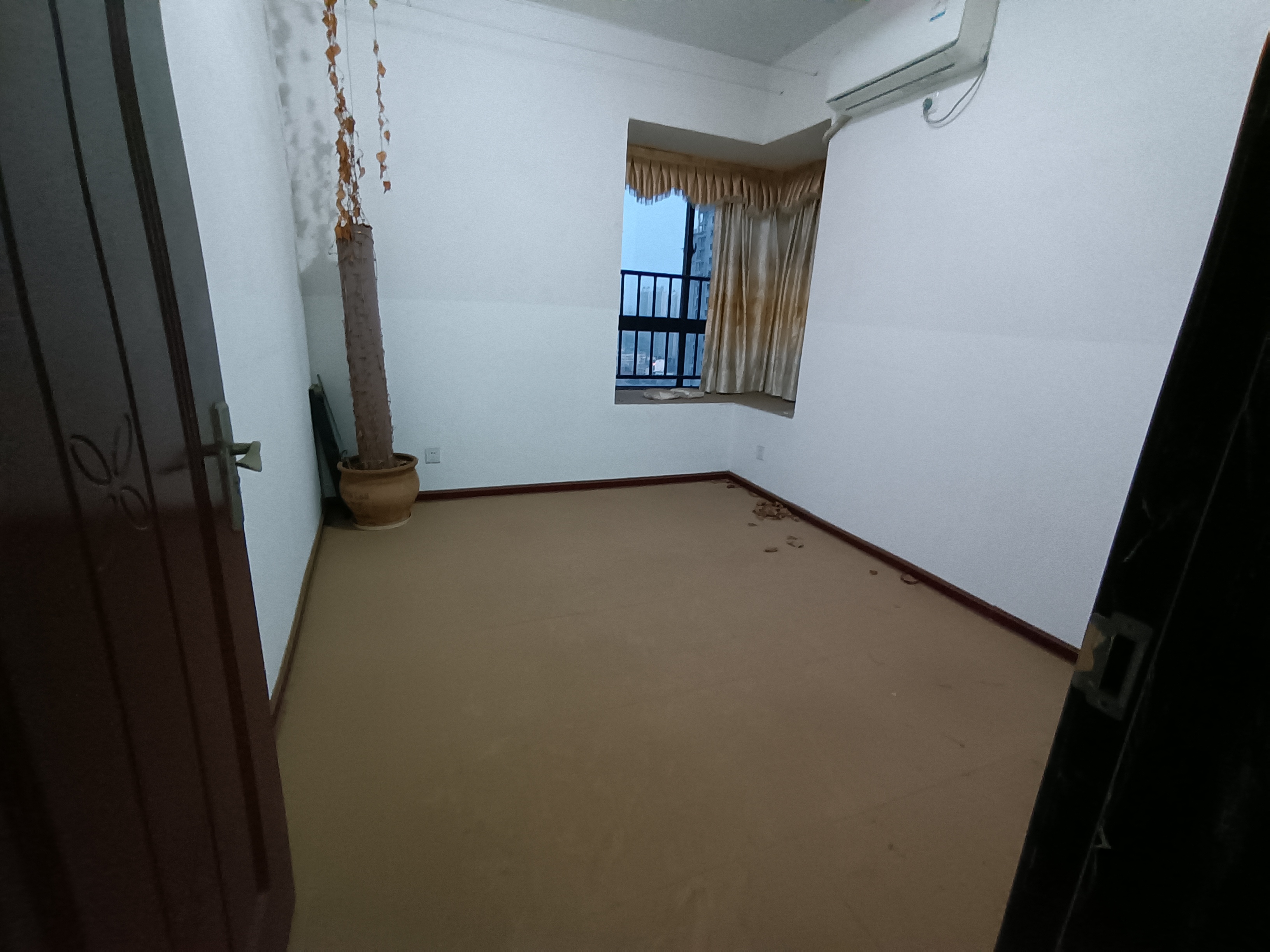 龙腾国际 2室2厅1卫 65.00万 龙腾国际 2室2厅1卫 65.00万室内图