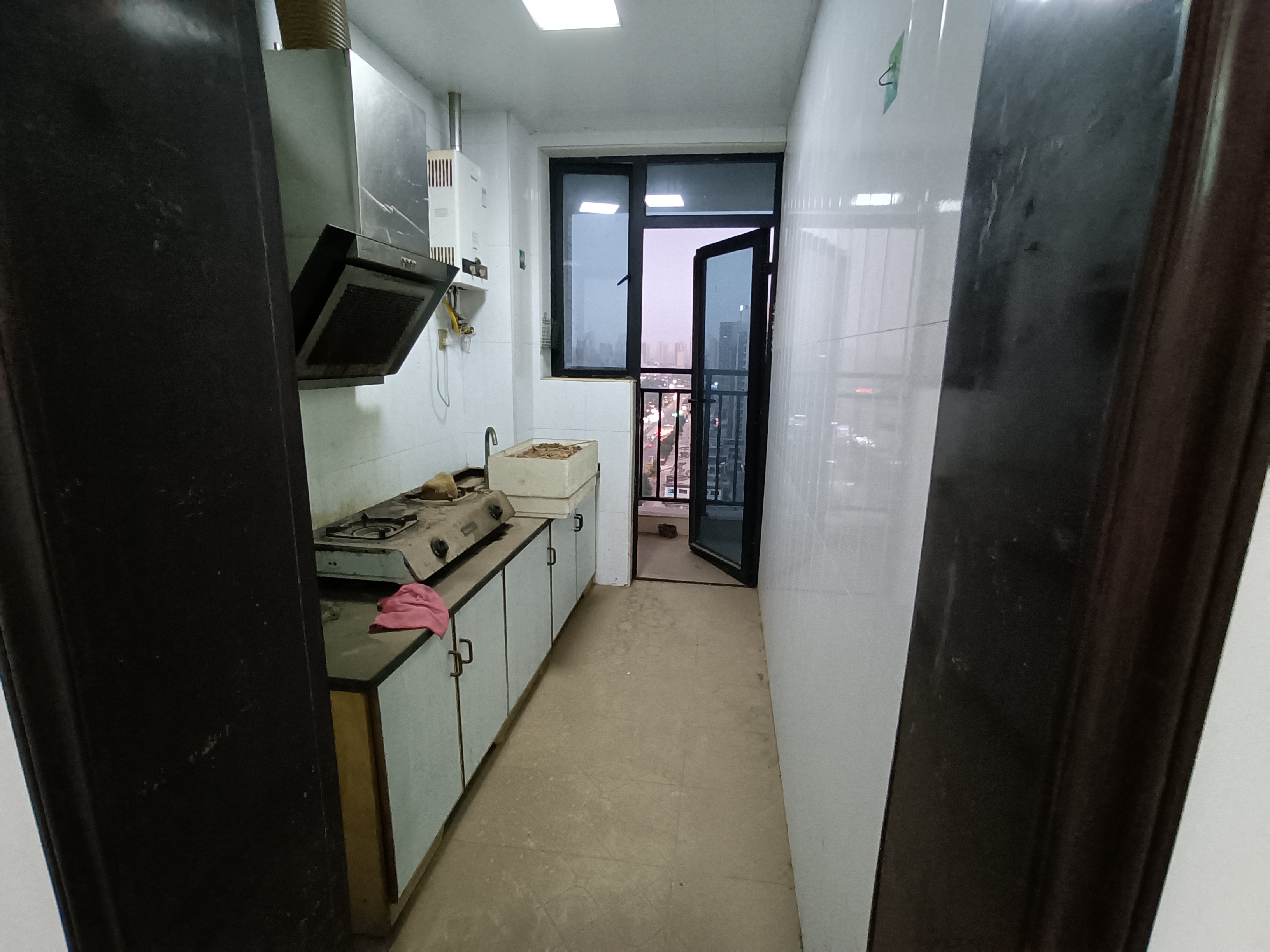 龙腾国际 2室2厅1卫 65.00万 龙腾国际 2室2厅1卫 65.00万室内图