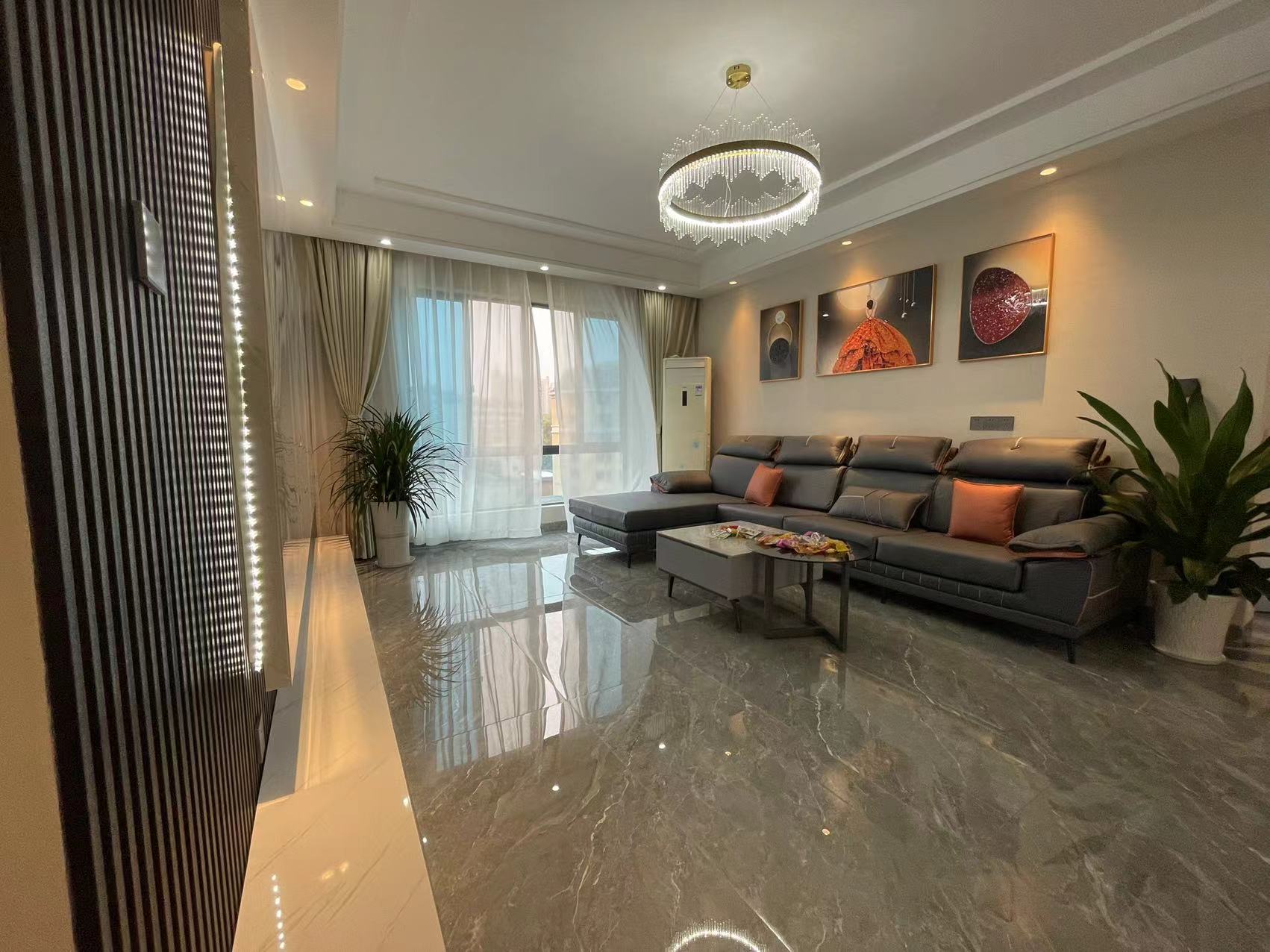 嘉天紫东苑 3室2厅2卫 73.8万 嘉天紫东苑 3室2厅2卫 73.8万室内图