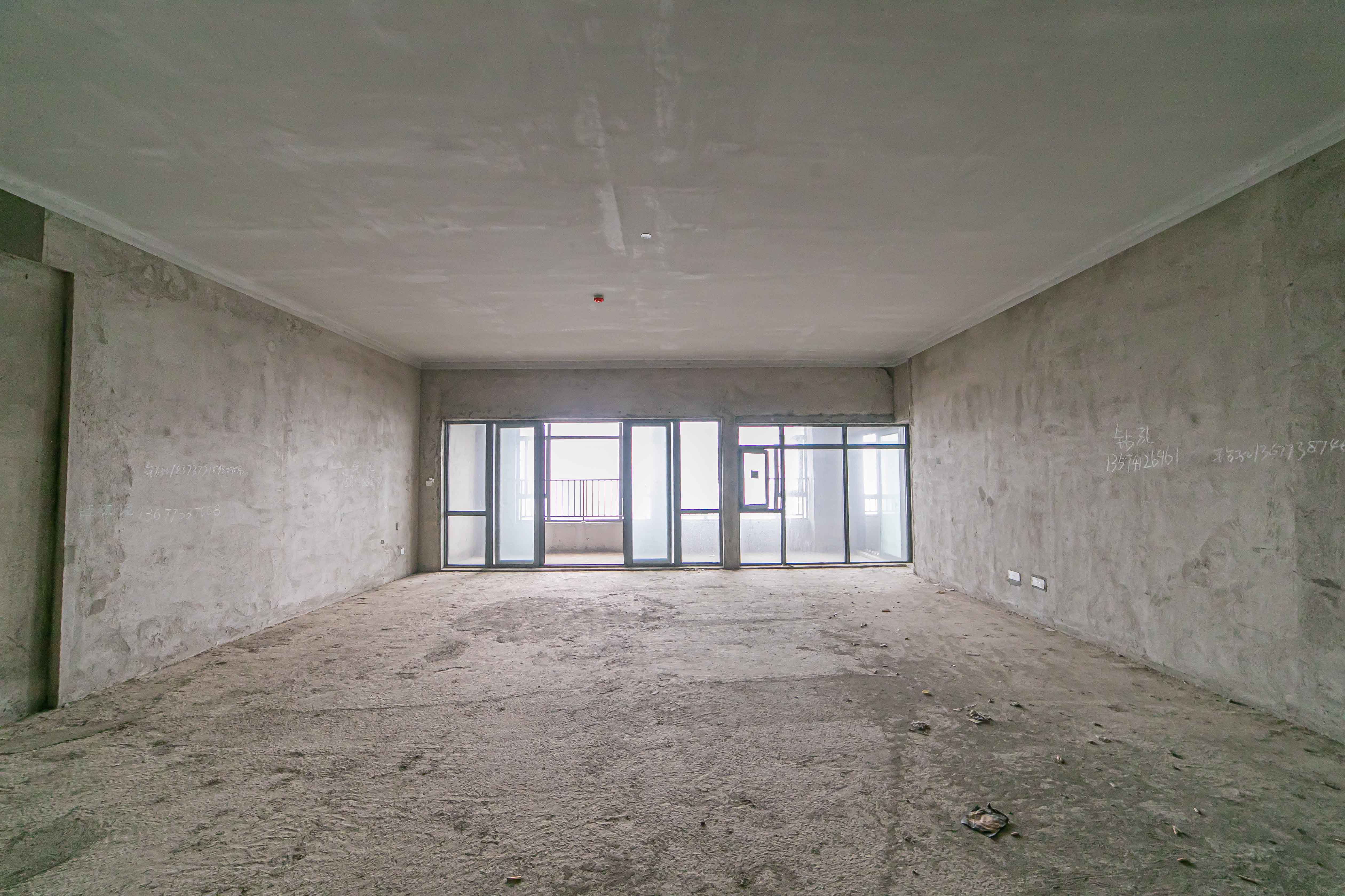 碧桂园威尼斯城  6室2厅5卫    858.98万 碧桂园威尼斯城  6室2厅5卫    858.98万