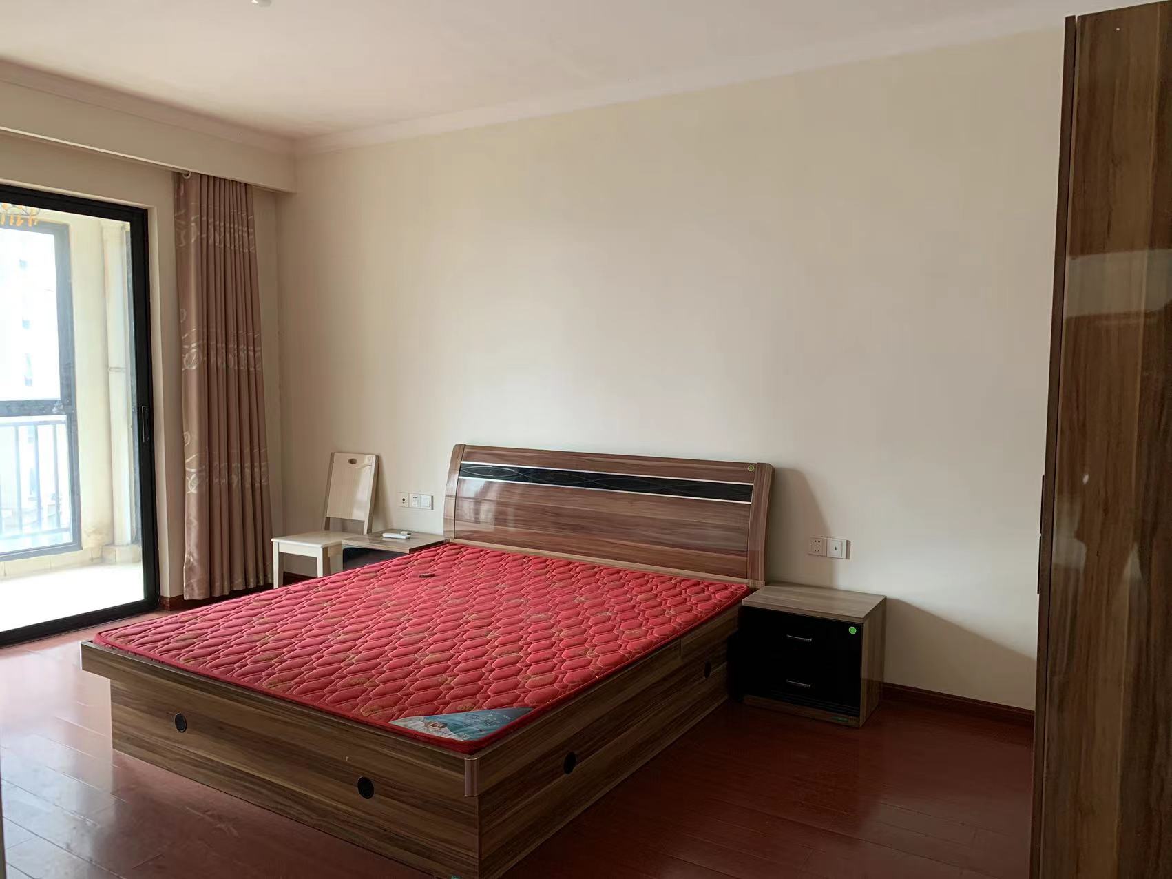 康桥美郡 3室2厅2卫 89.80万 康桥美郡 3室2厅2卫 89.80万室内图