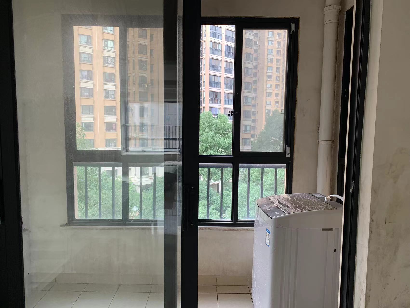 康桥美郡 3室2厅2卫 89.80万 康桥美郡 3室2厅2卫 89.80万室内图