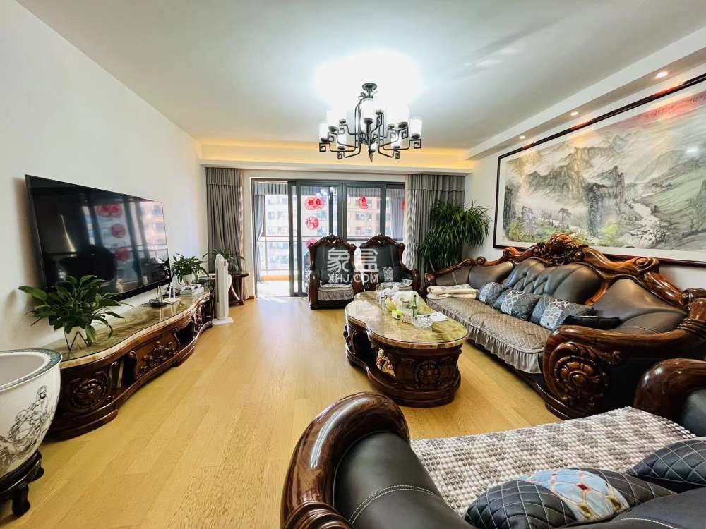 晋合湘水湾四期  4室2厅2卫    210.0万