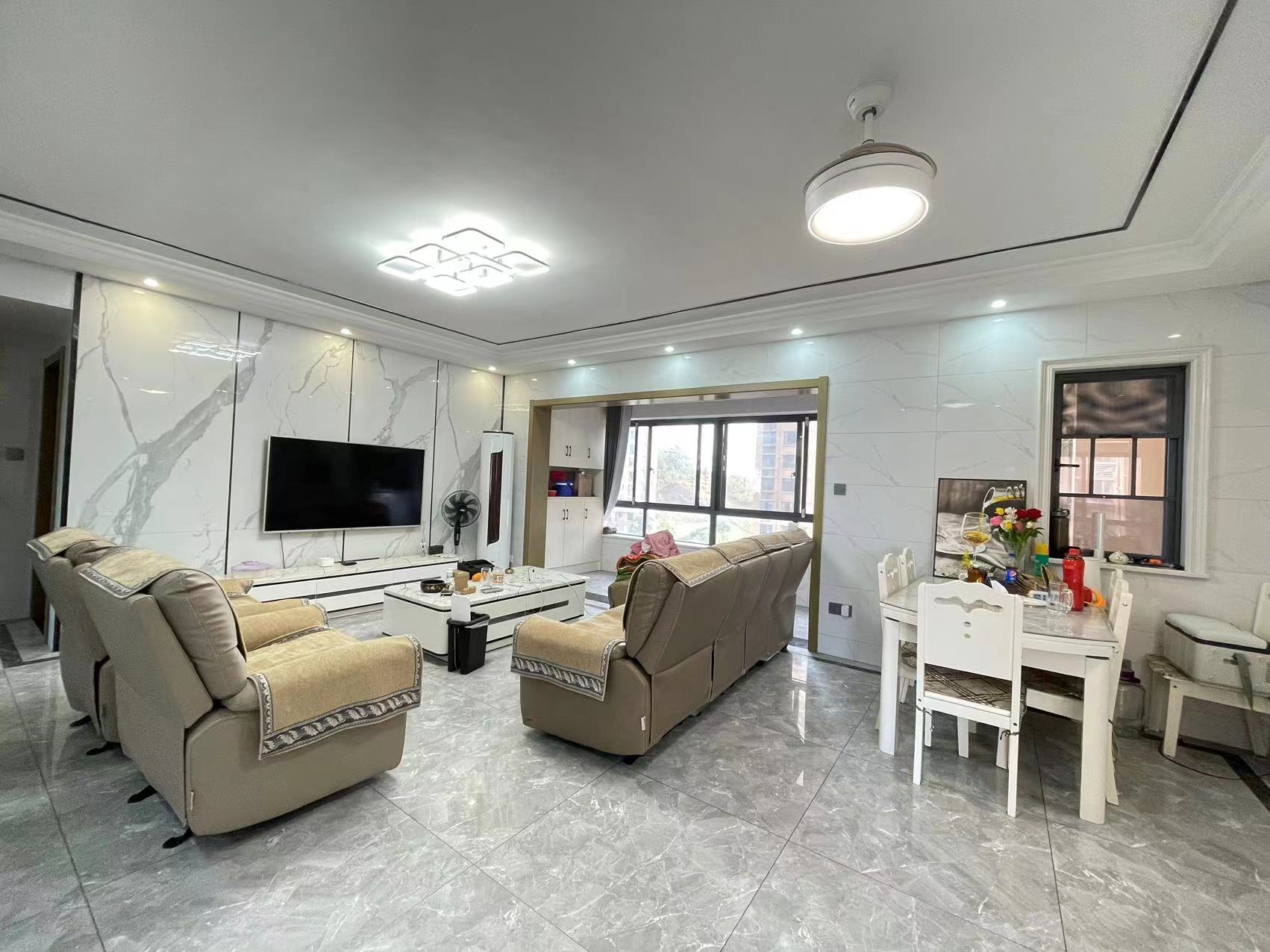 城市公园 3室2厅2卫 78.00万 城市公园 3室2厅2卫 78.00万室内图