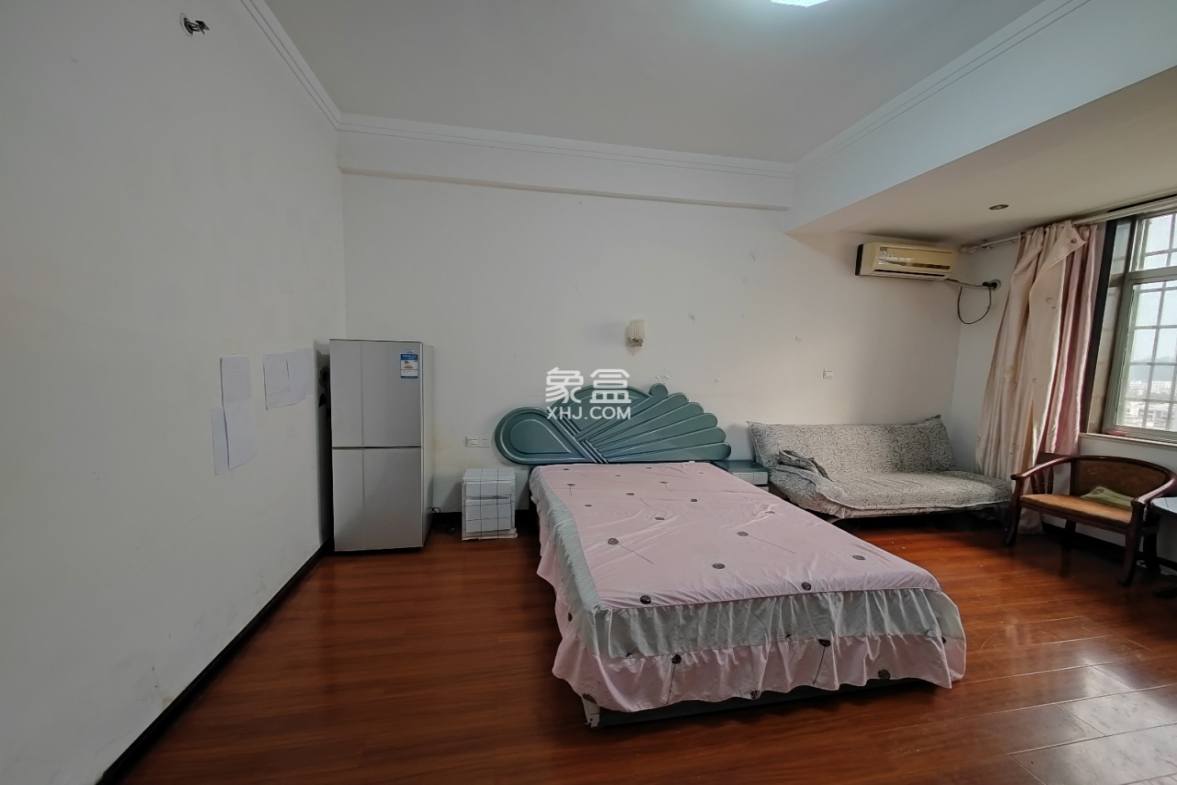 大汉龙城 4室2厅2卫 2800.00元/月 大汉龙城 4室2厅2卫 2800.00元/月室内图