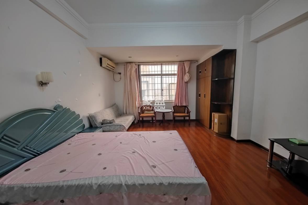 大汉龙城 4室2厅2卫 2800.00元/月 大汉龙城 4室2厅2卫 2800.00元/月室内图