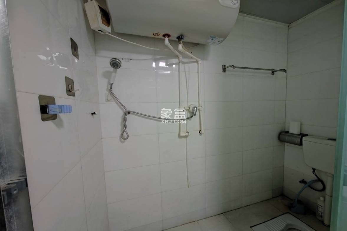 大汉龙城 4室2厅2卫 2800.00元/月 大汉龙城 4室2厅2卫 2800.00元/月室内图