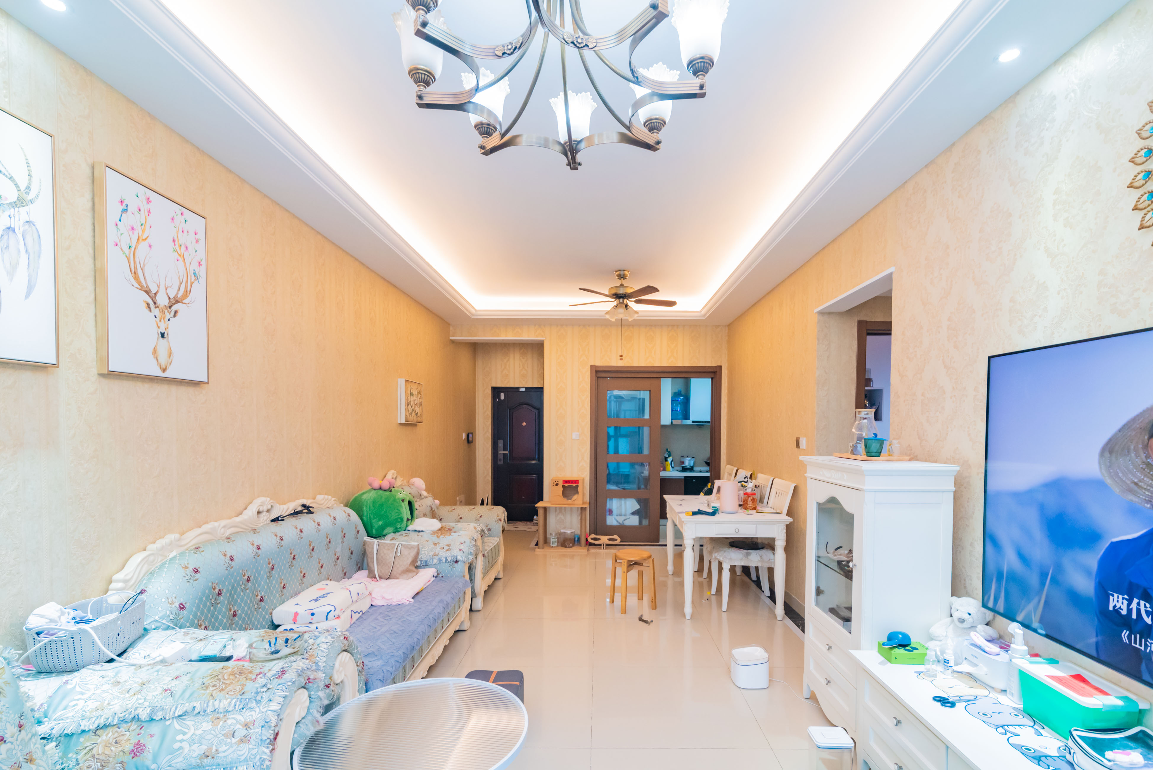 旺德府恺悦国际  2室2厅1卫    64.0万 旺德府恺悦国际  2室2厅1卫    64.0万客厅