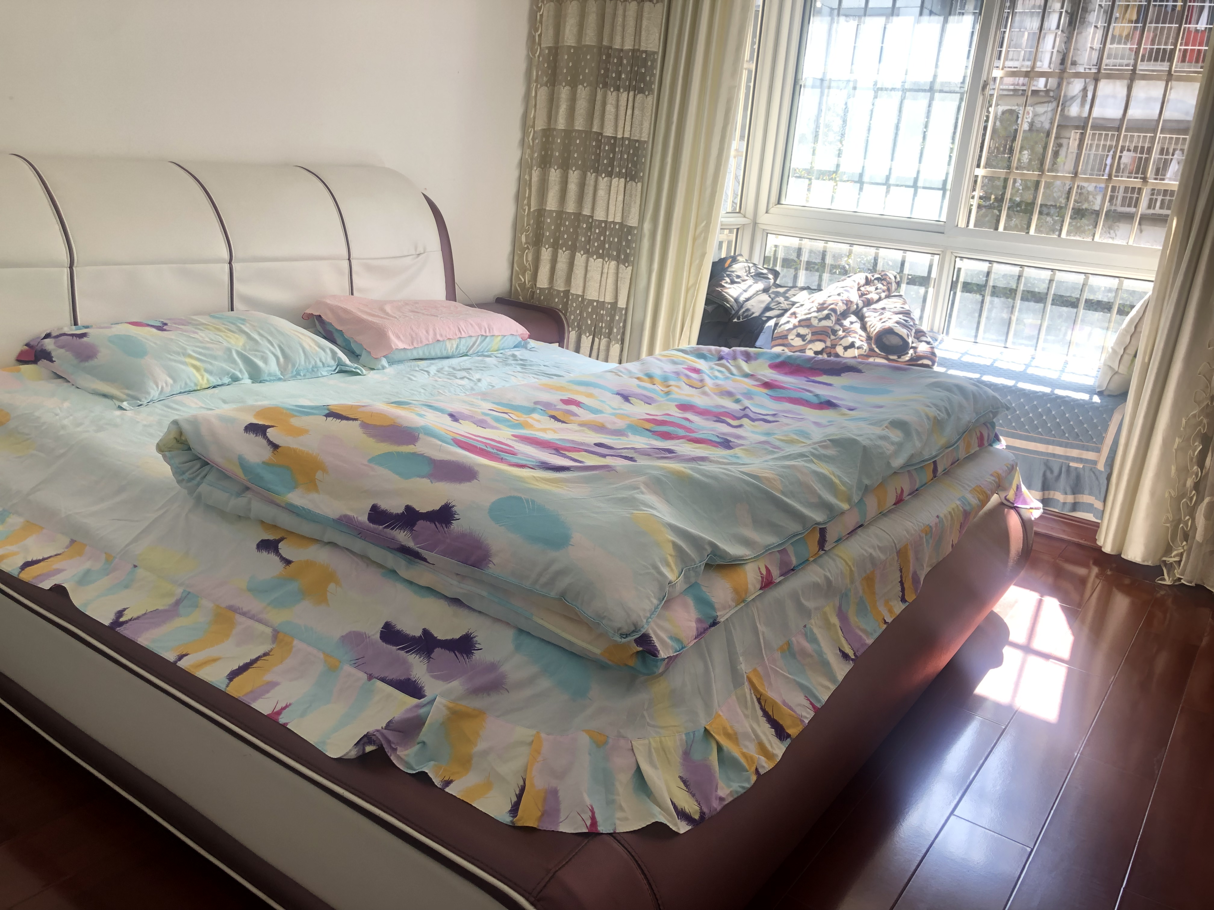 康和山庄 4室2厅2卫 72.8万 康和山庄 4室2厅2卫 72.8万室内图