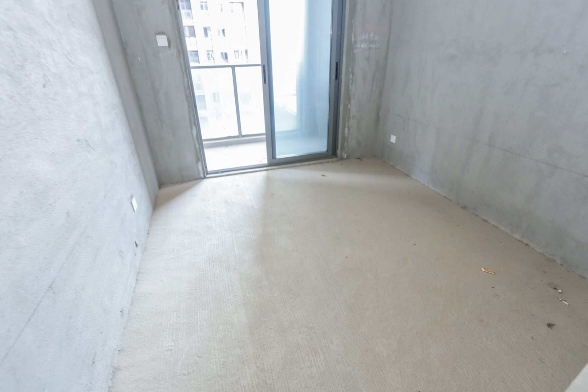 八方小区C区  3室2厅2卫    367.99万卧室