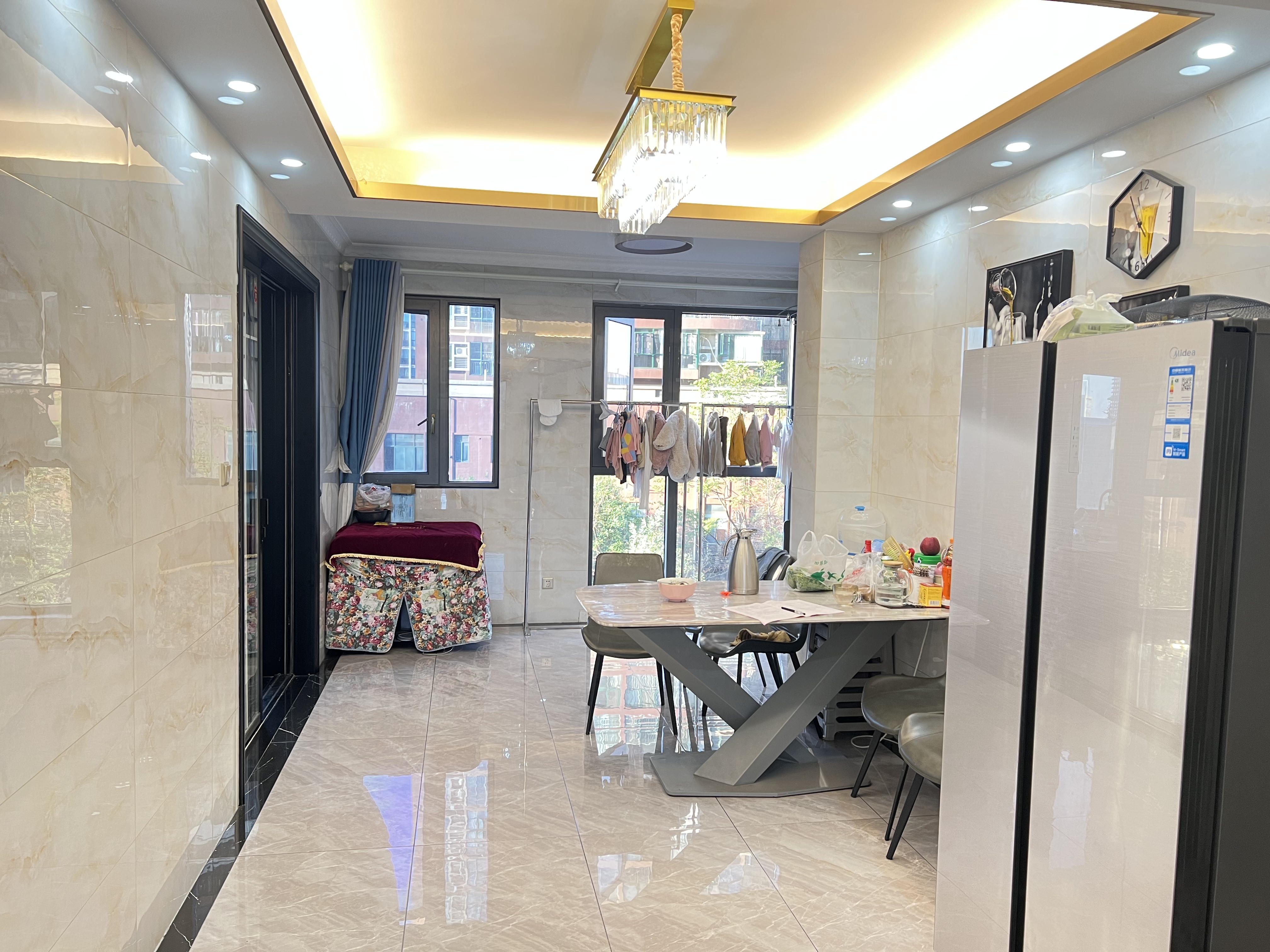 蓝盾景园二期  4室2厅2卫    175.0万 蓝盾景园二期  4室2厅2卫    175.0万室内图