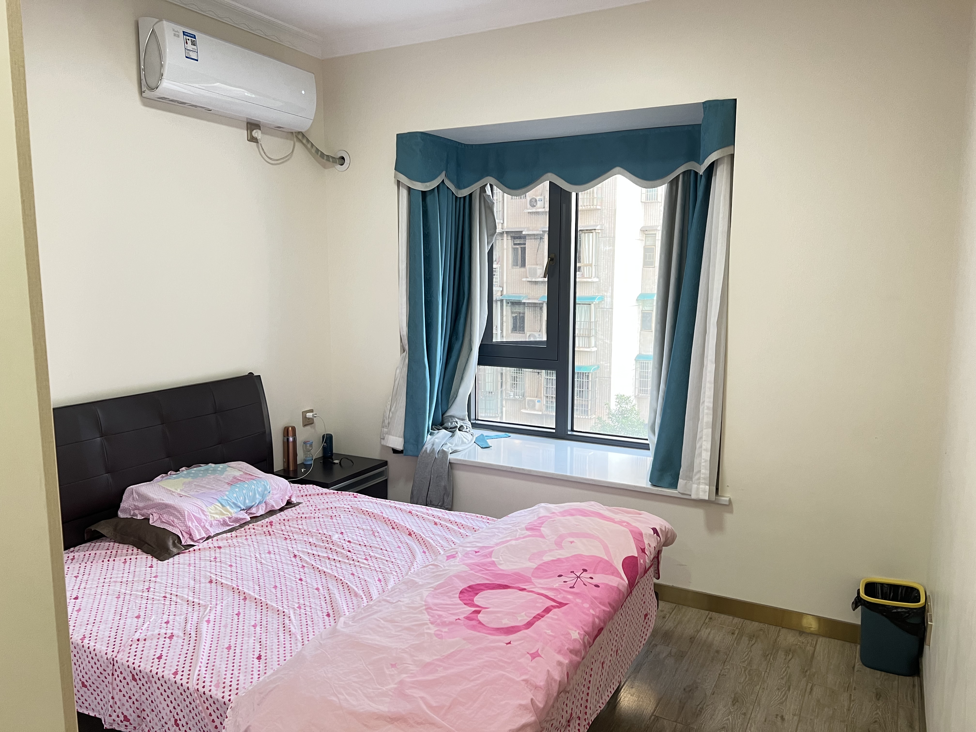 蓝盾景园二期  4室2厅2卫    175.0万 蓝盾景园二期  4室2厅2卫    175.0万室内图