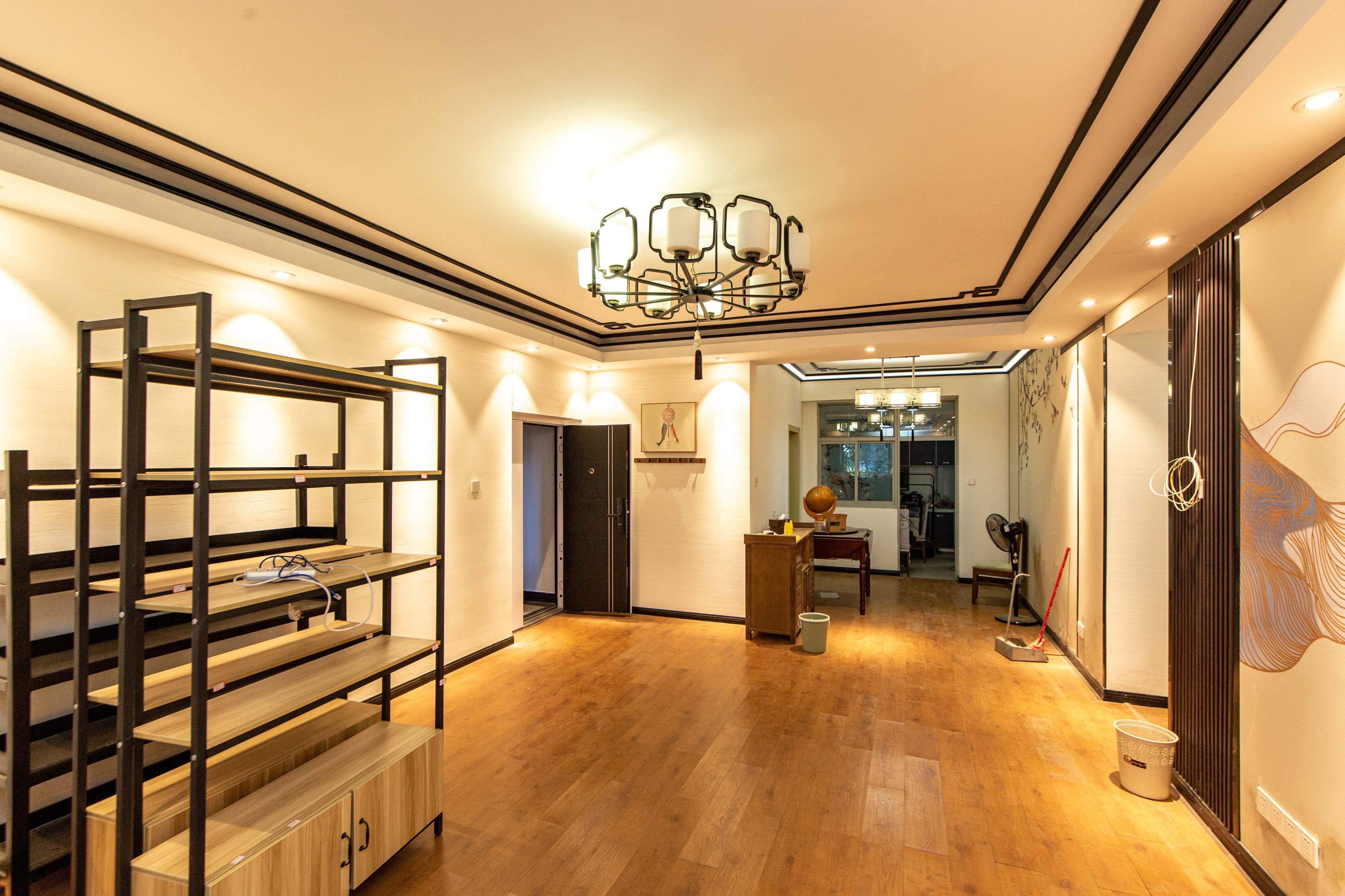 白沙湾嘉园  5室2厅1卫    130.0万客厅