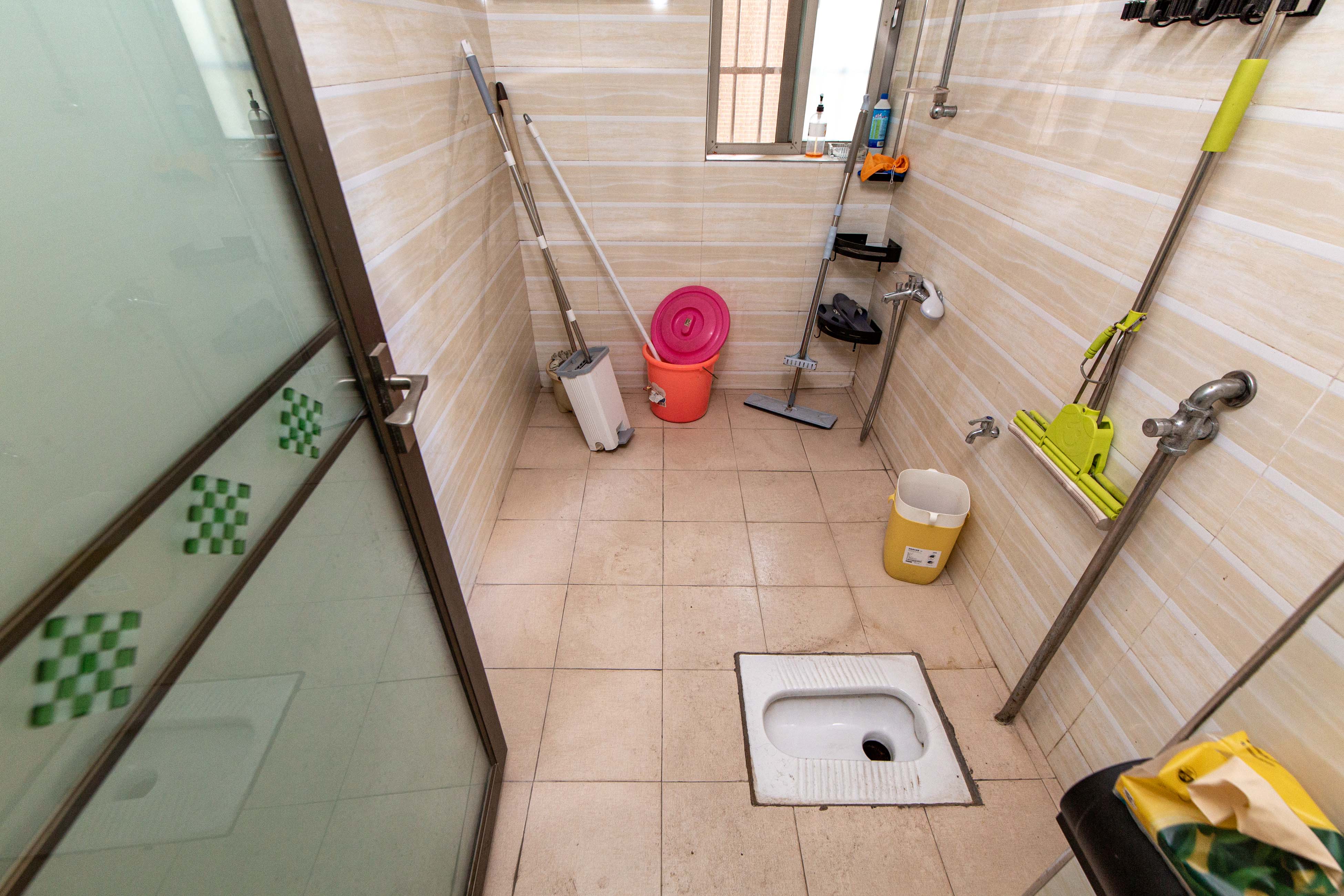 白沙湾嘉园  5室2厅1卫    130.0万卫生间