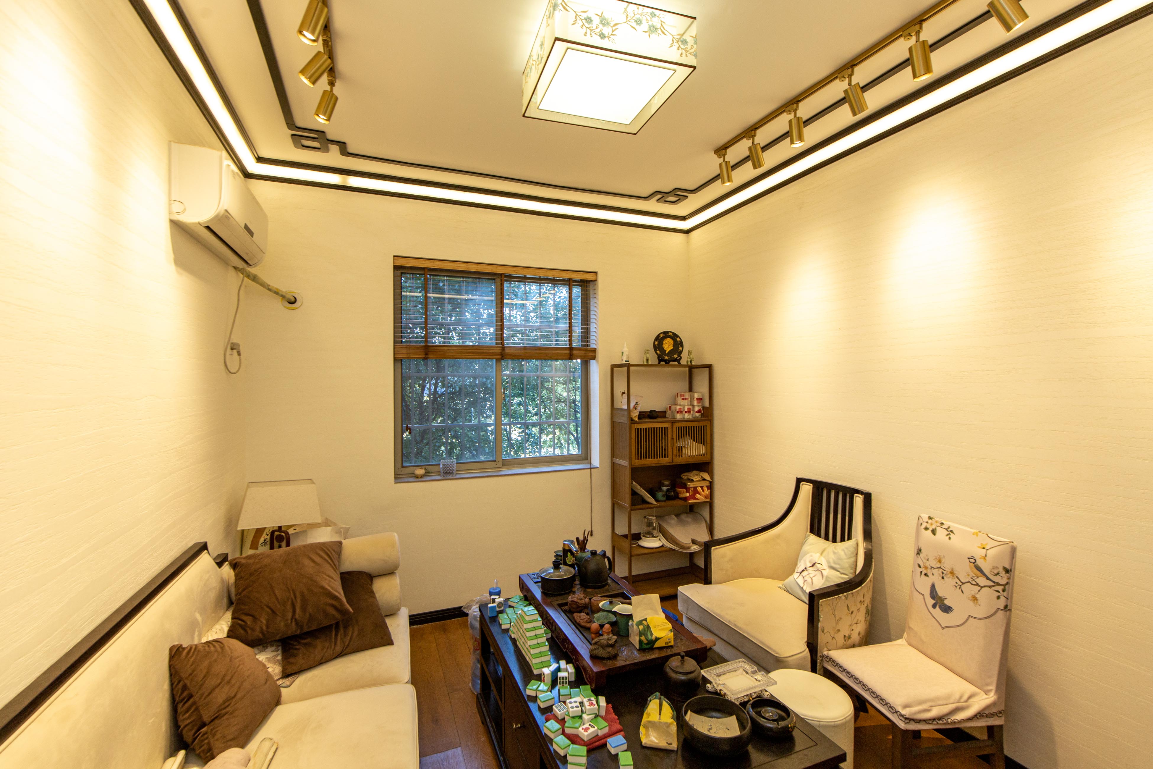 白沙湾嘉园  5室2厅1卫    130.0万卧室