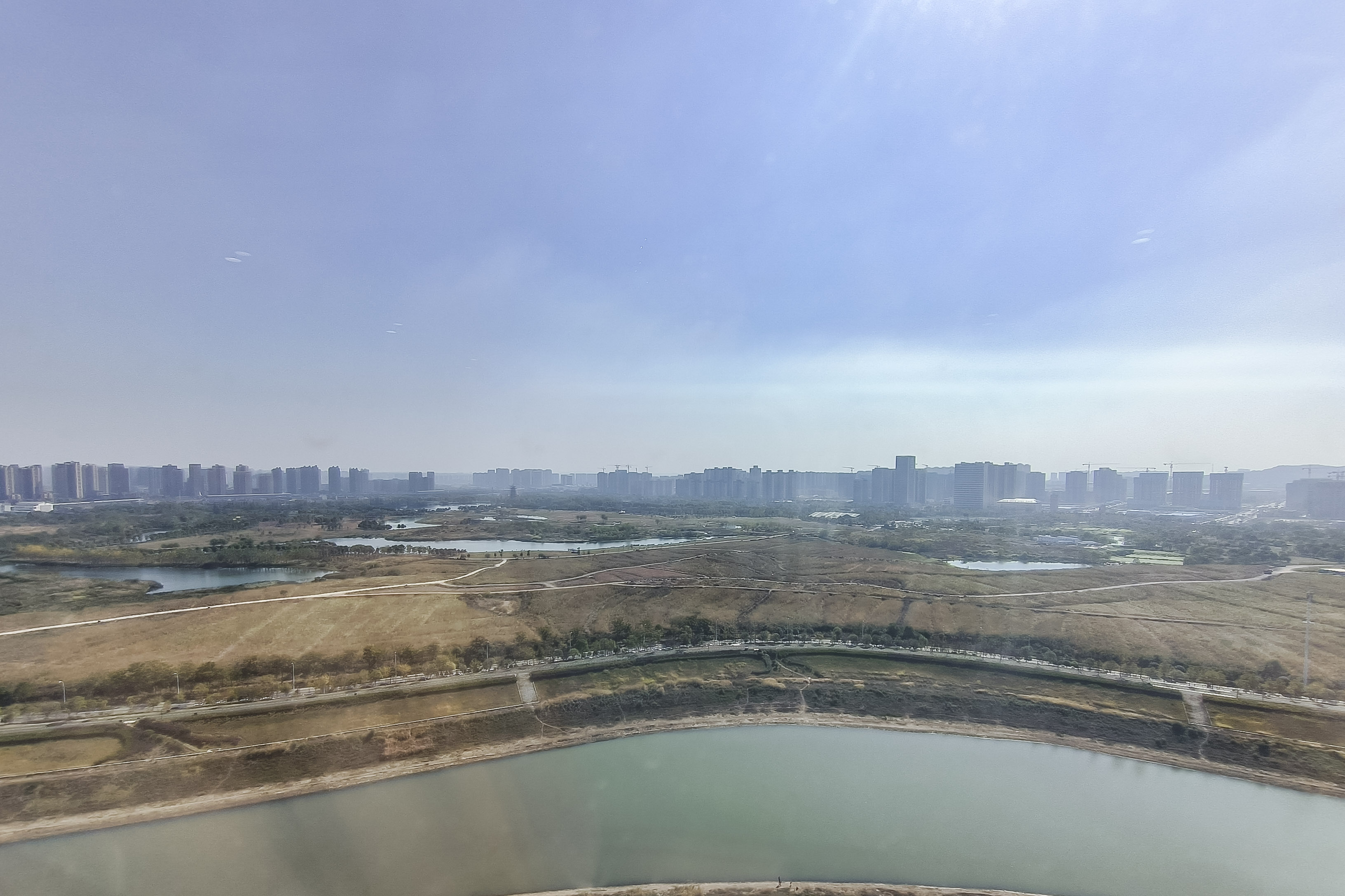 华润橡树湾  4室2厅2卫   227.00万阳台