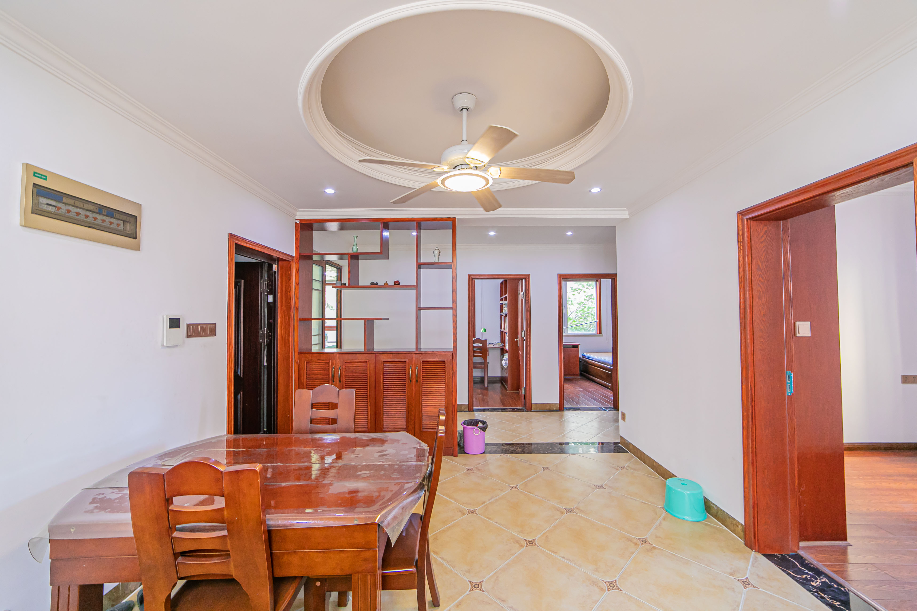 MOMA当代广场  4室2厅2卫    108.8万客厅