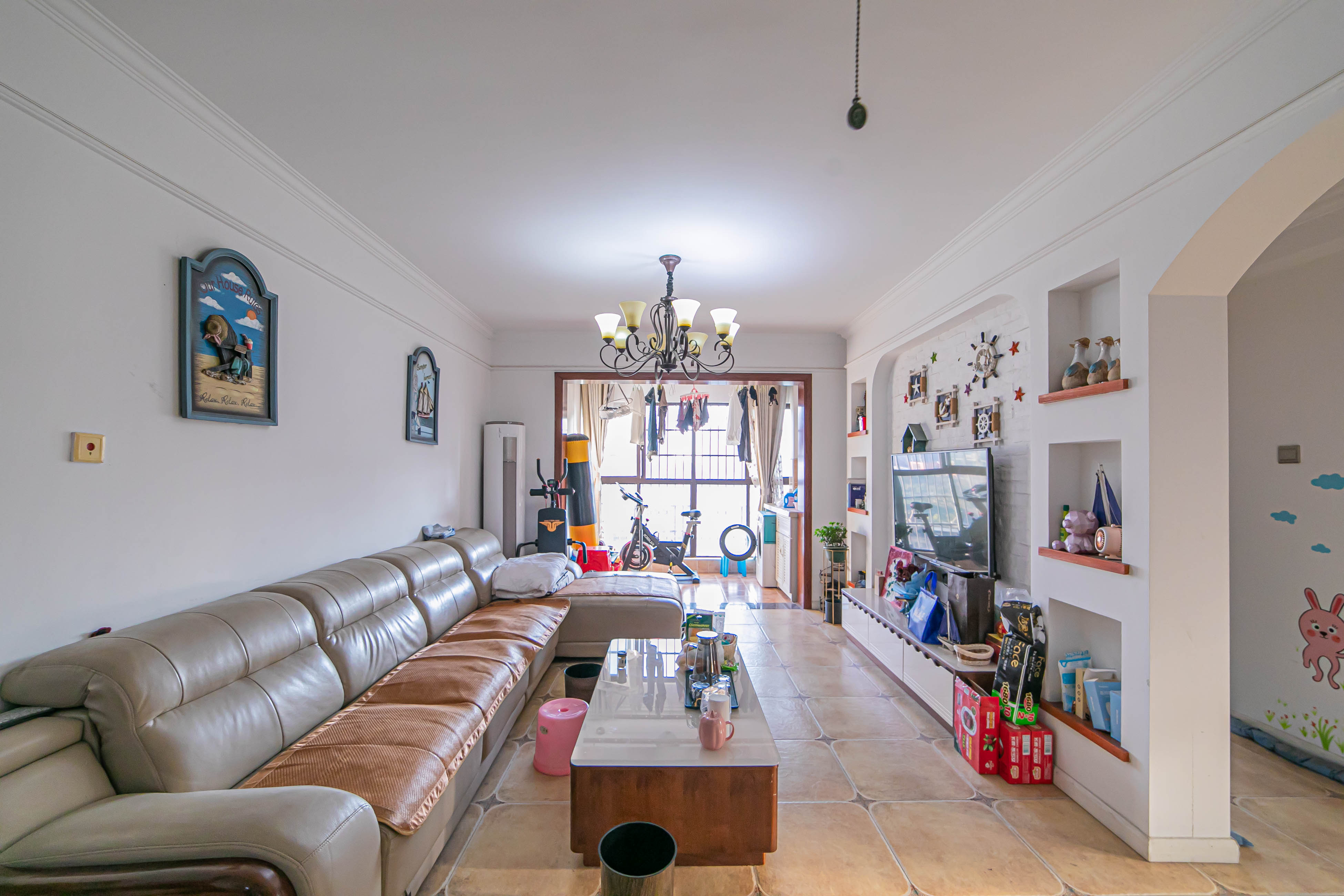 星湖湾一期高层  3室2厅1卫    87.8万客厅