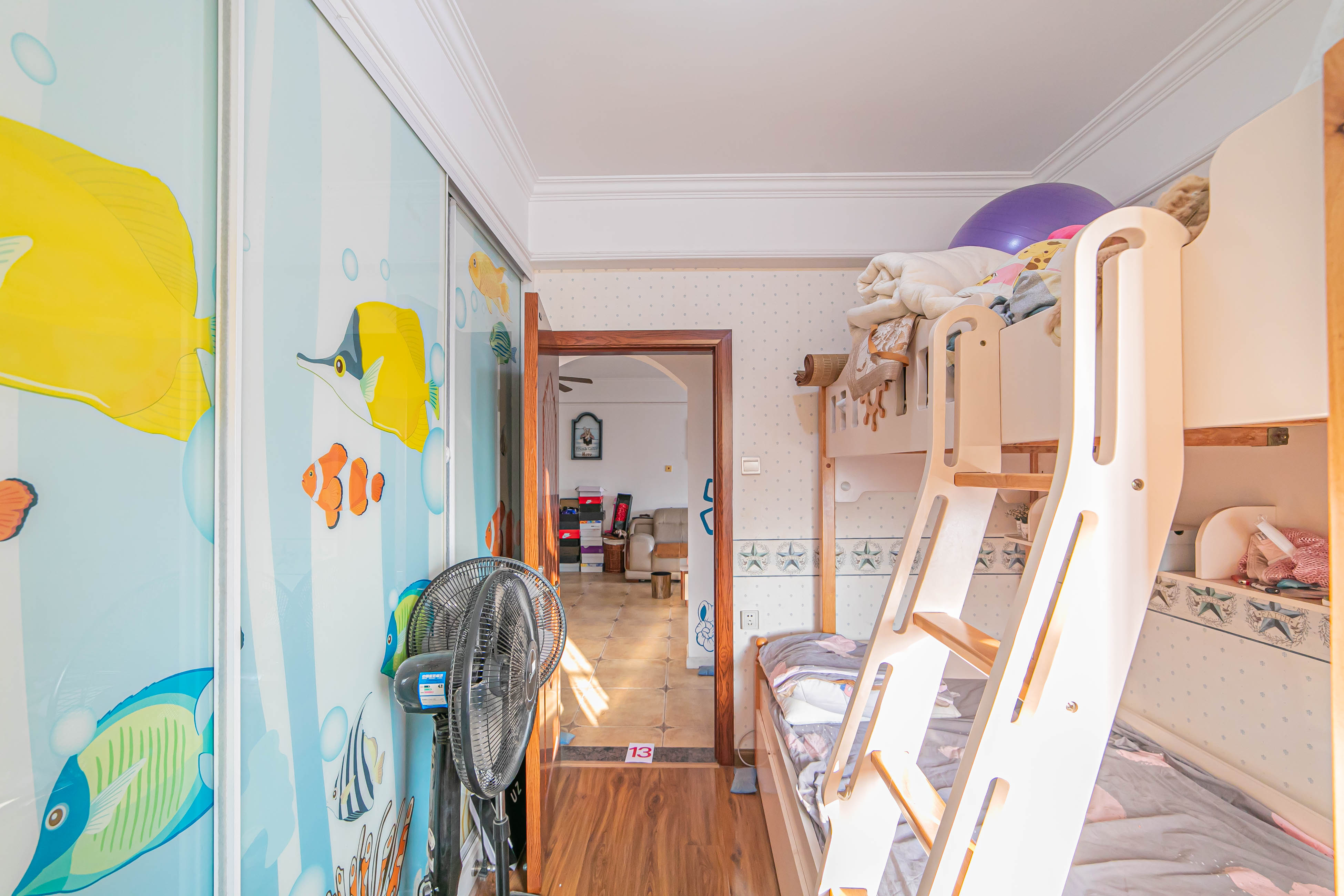 星湖湾一期高层  3室2厅1卫    87.8万卧室