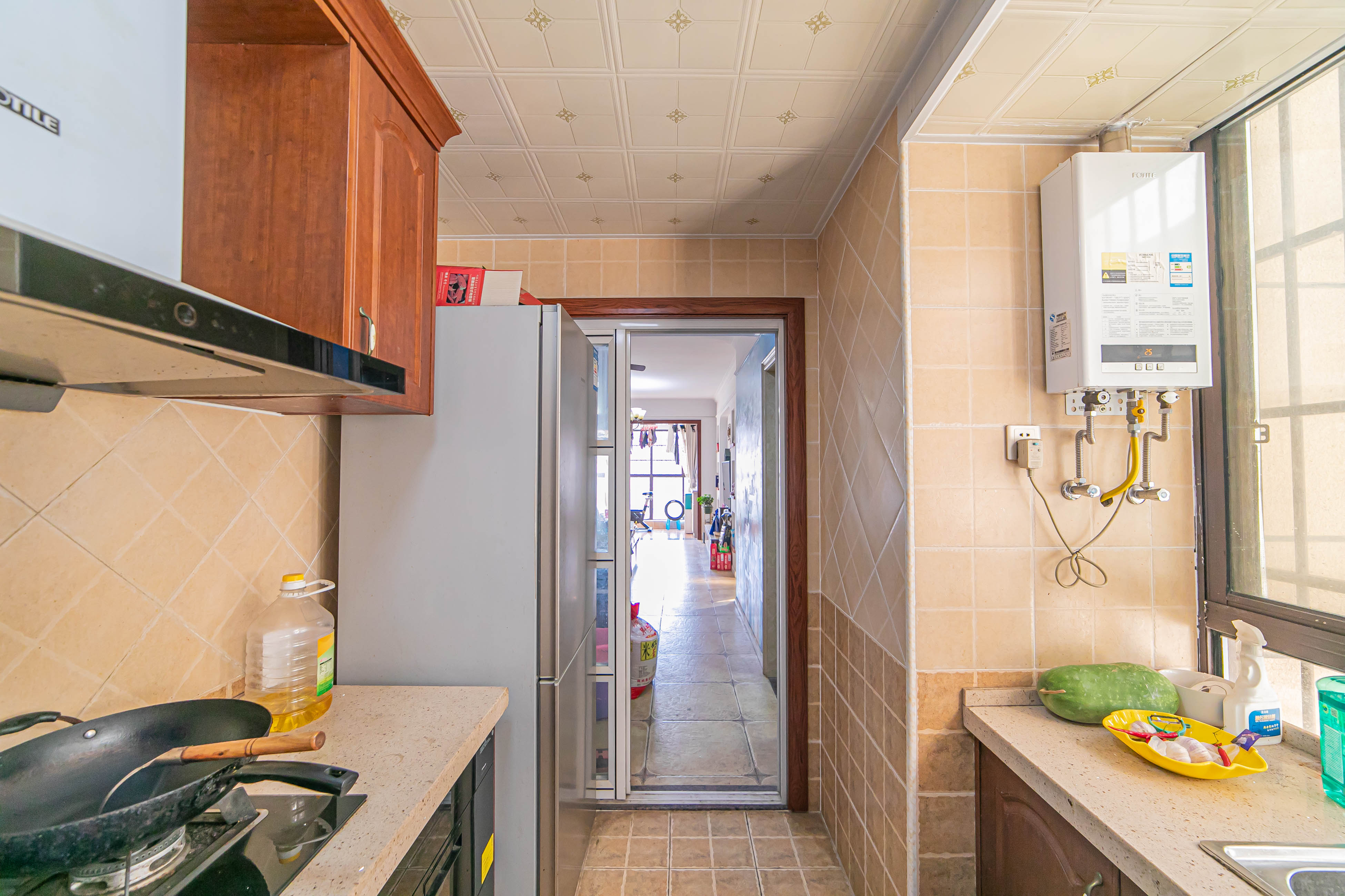 星湖湾一期高层  3室2厅1卫    87.8万厨房