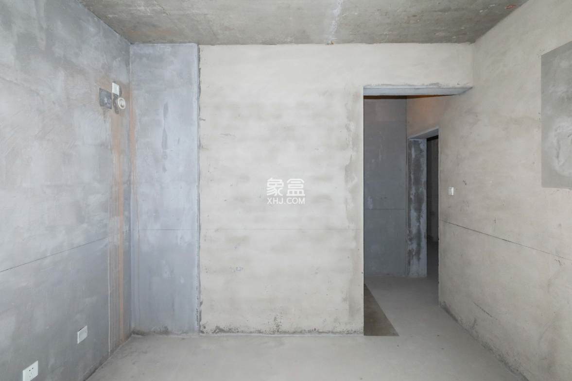 中国铁建梅溪青秀二期  3室2厅2卫    178.0万卧室