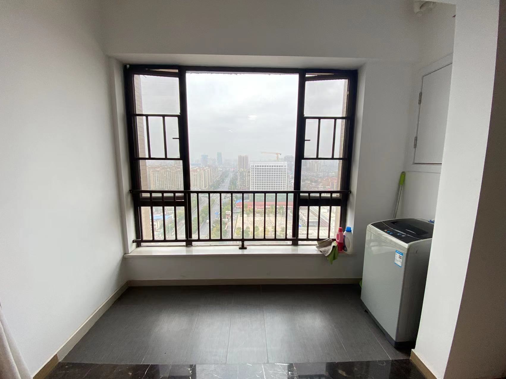 中泰财富湘江 1室1厅1卫 26.0万 中泰财富湘江 1室1厅1卫 26.0万室内图