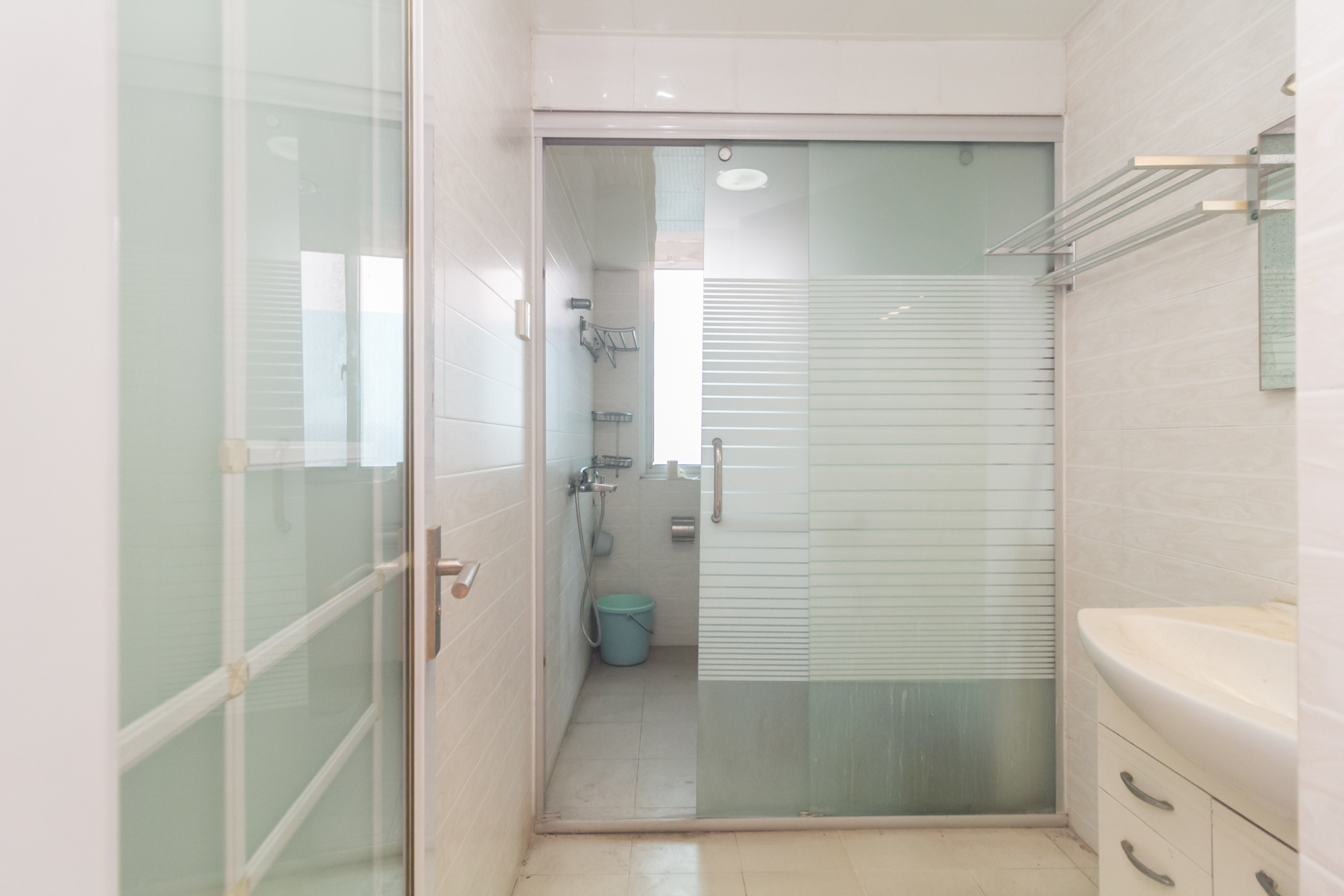 星城国际  3室2厅2卫    65.98万卫生间