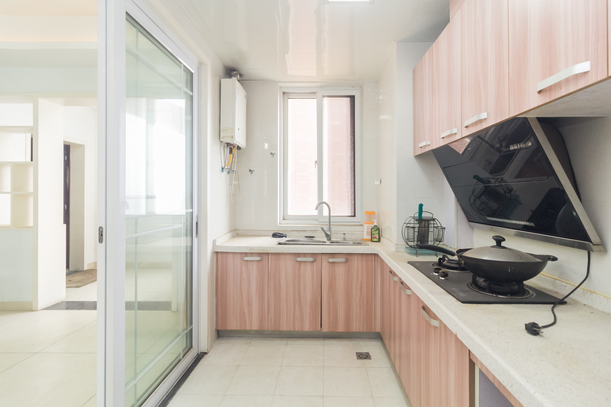 星城国际  3室2厅2卫    65.98万厨房