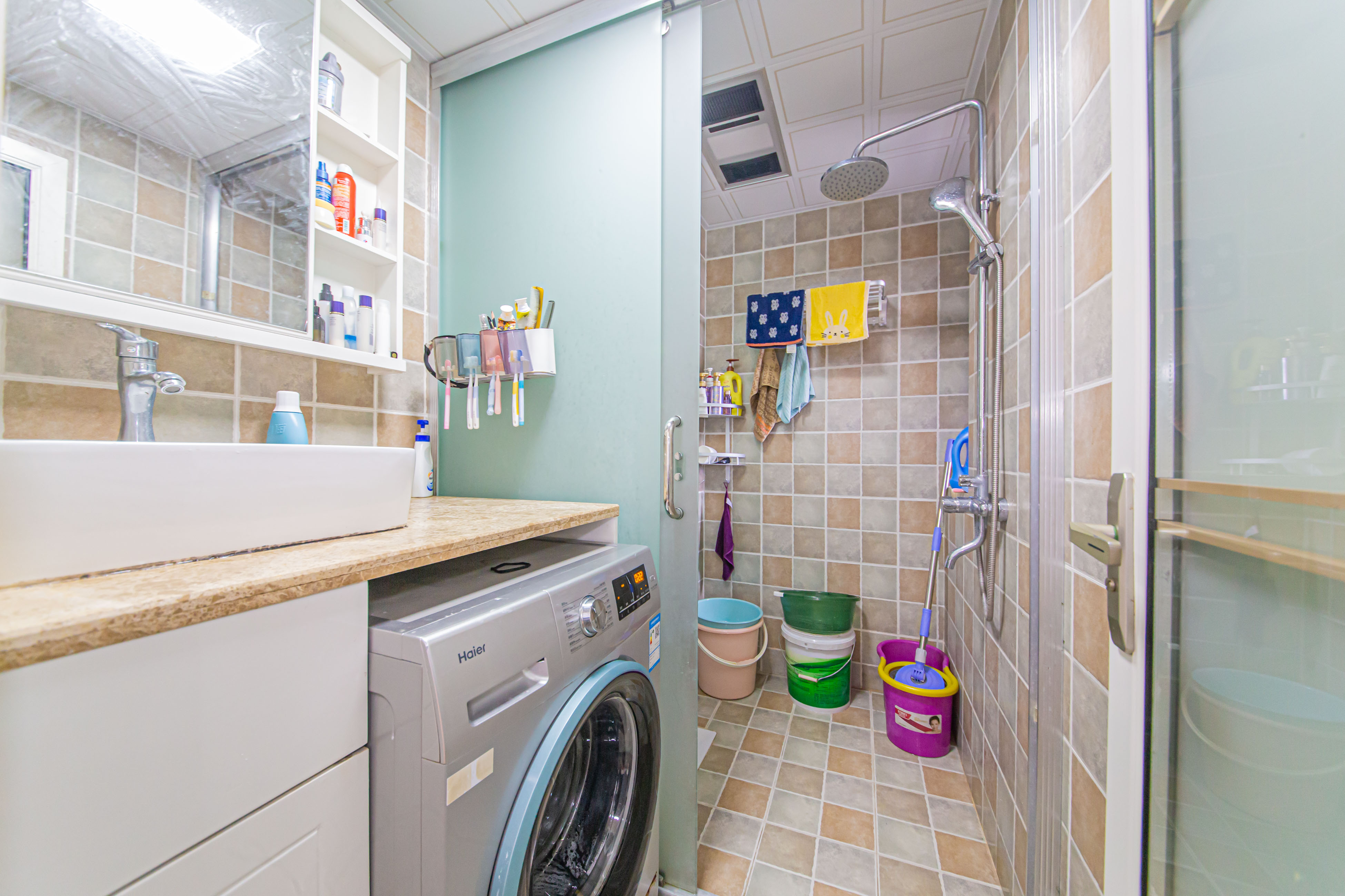 香芙嘉园（广铁湘府嘉园）  2室2厅1卫    79.8万卫生间