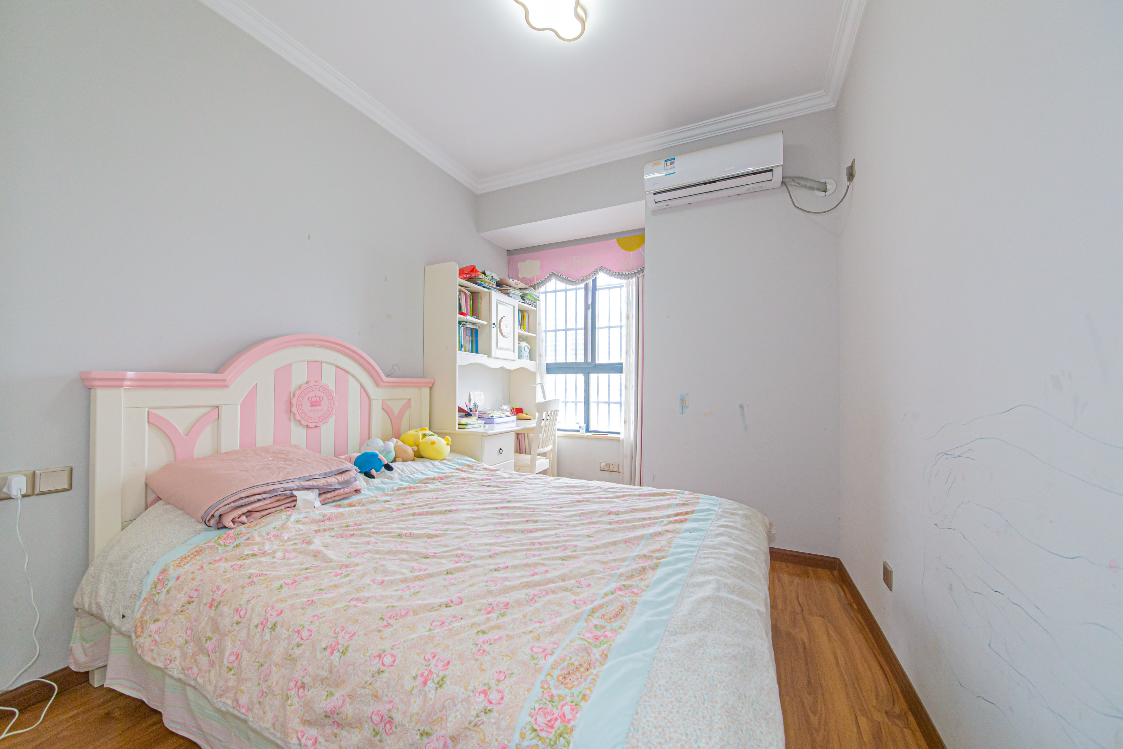 香芙嘉园（广铁湘府嘉园）  2室2厅1卫    79.8万卧室