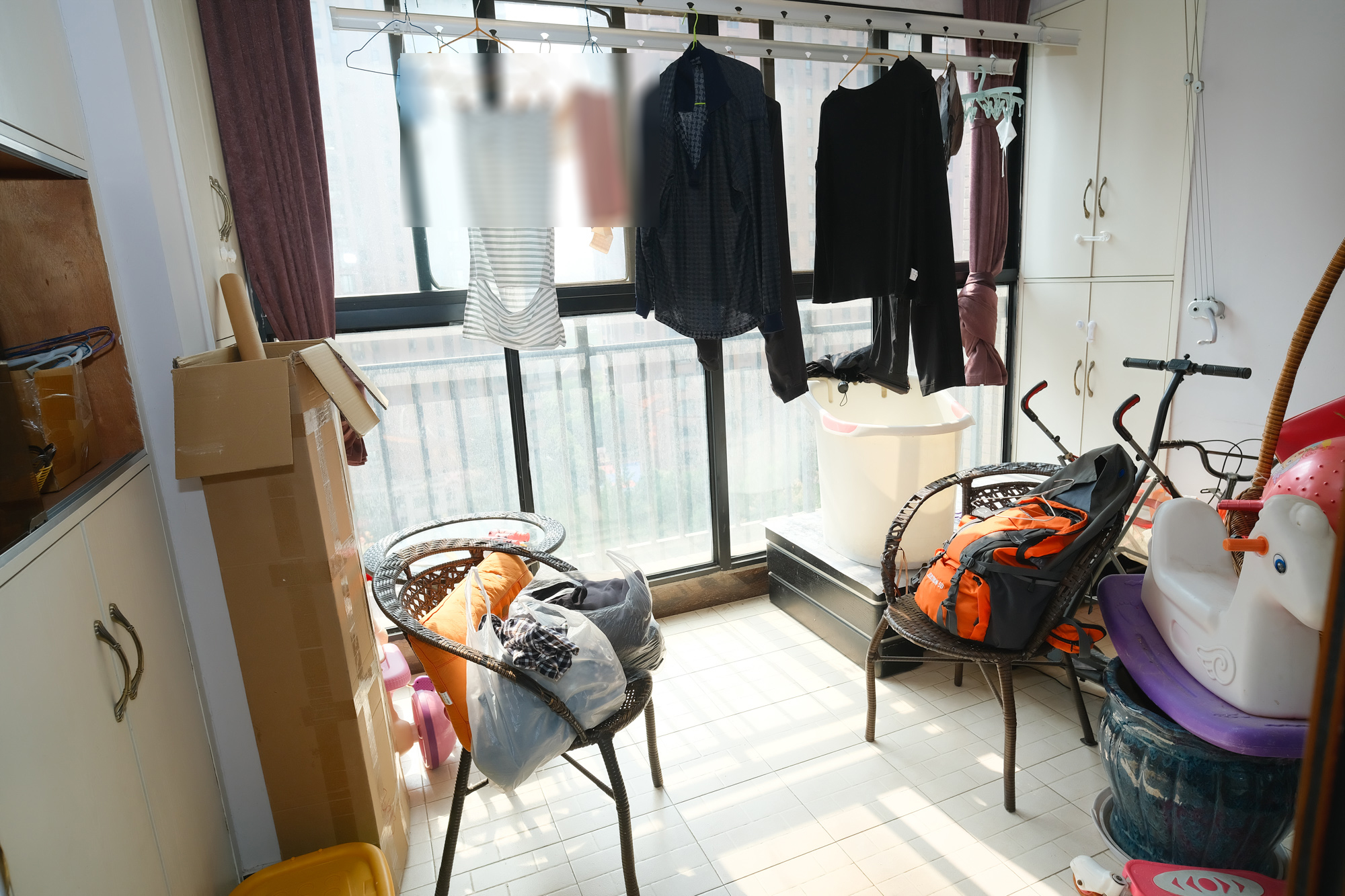 三一街区  3室2厅1卫   90.00万阳台