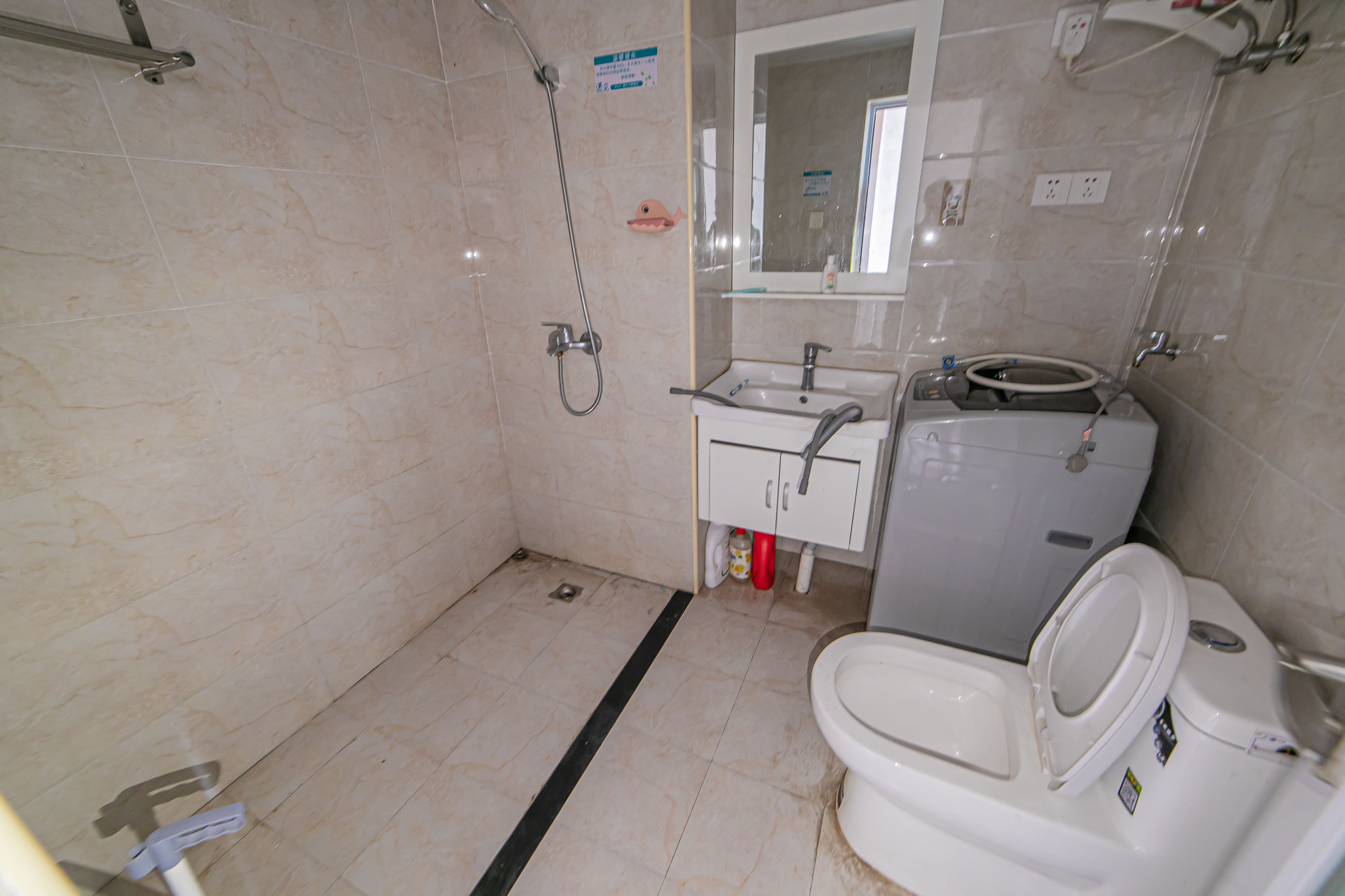 兆坤星悦荟 1室1厅1卫 22.0万 兆坤星悦荟 1室1厅1卫 22.0万卫生间