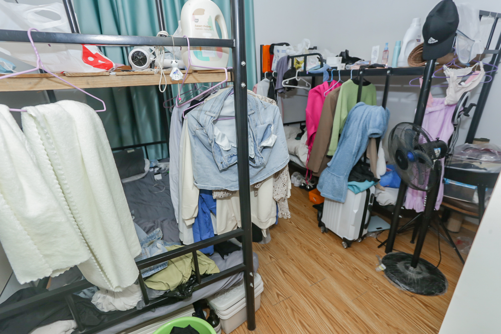联美品格  3室2厅1卫   62.80万卧室