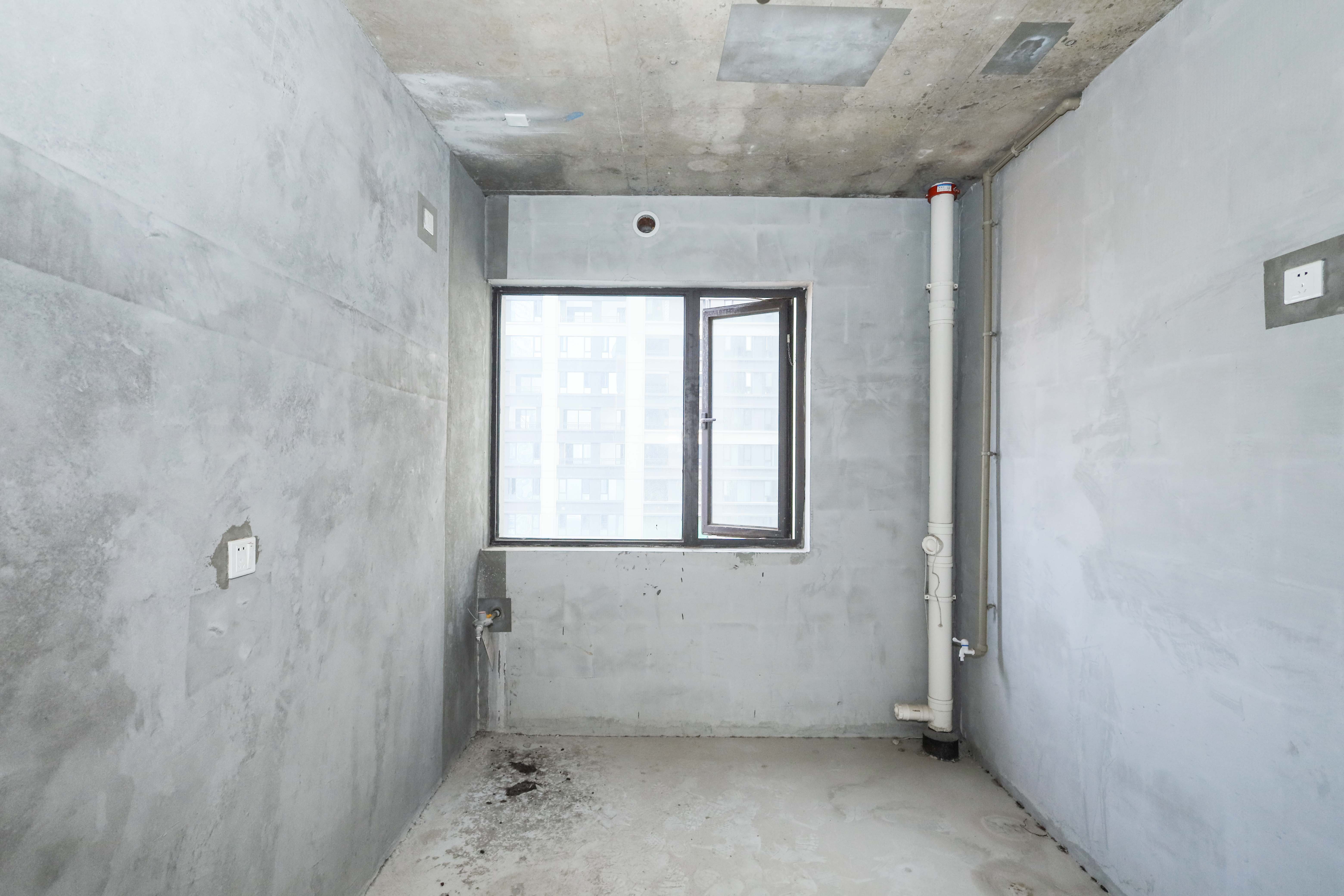 建发央著  4室2厅2卫   286.00万厨房