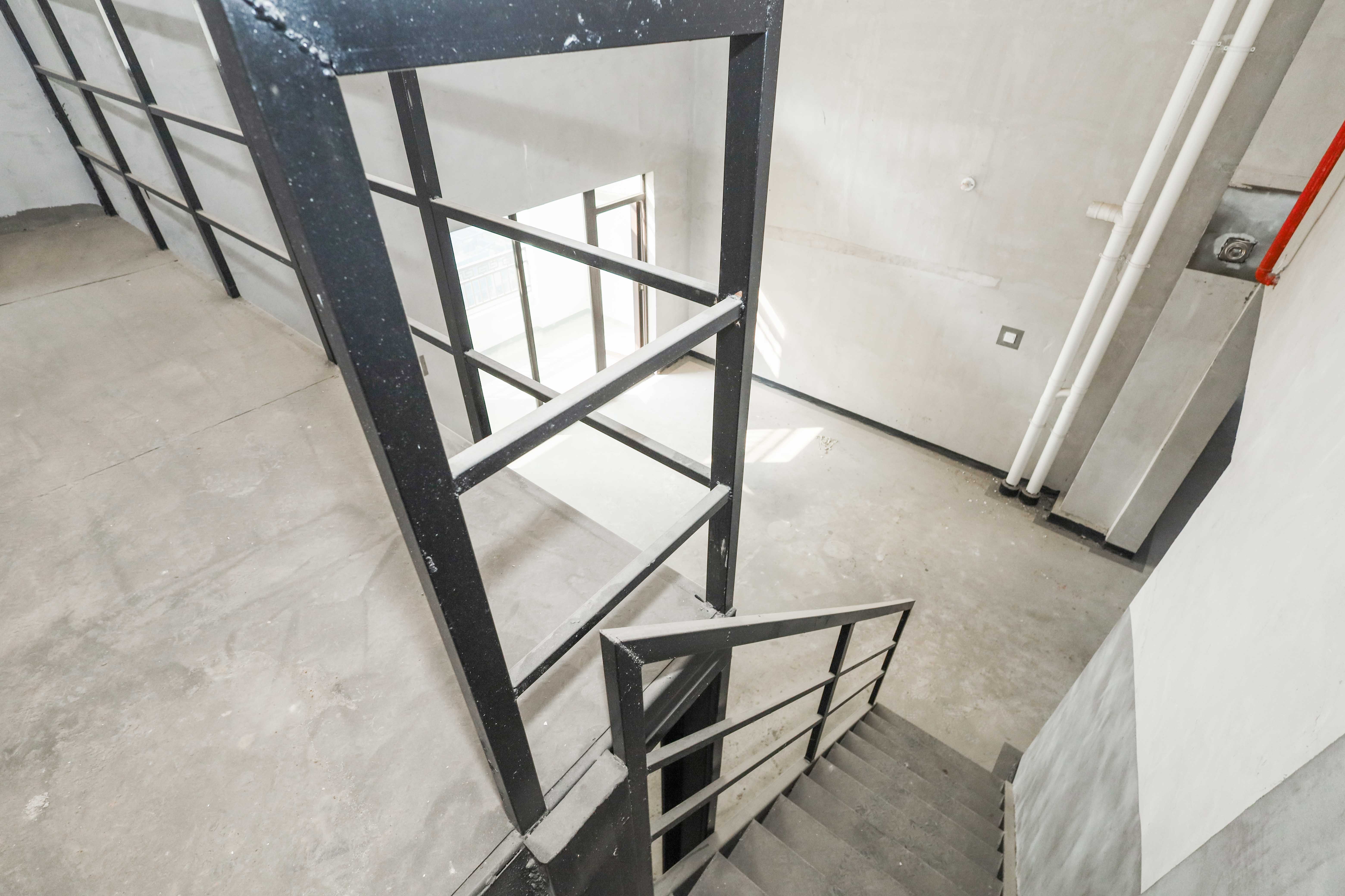 建发央著  4室2厅2卫   286.00万其他