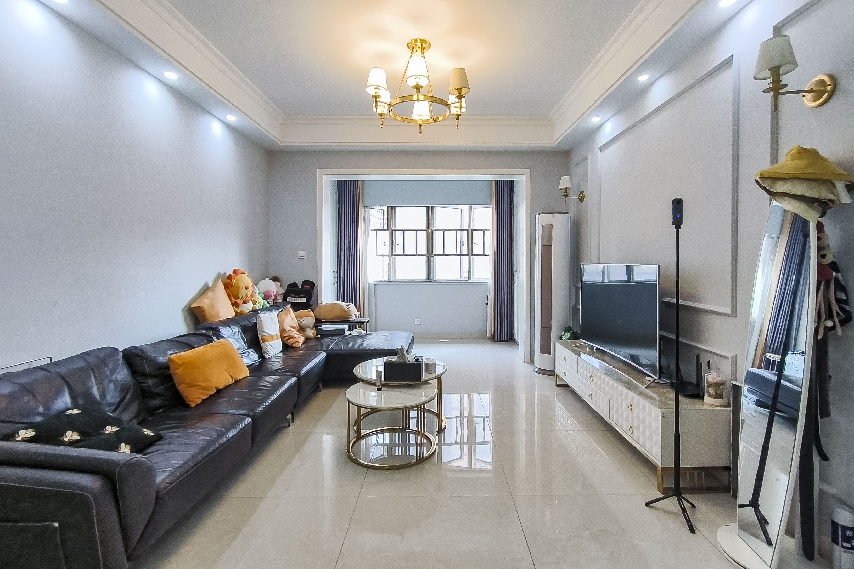 江山帝景哈佛  3室2厅1卫    73.0万客厅