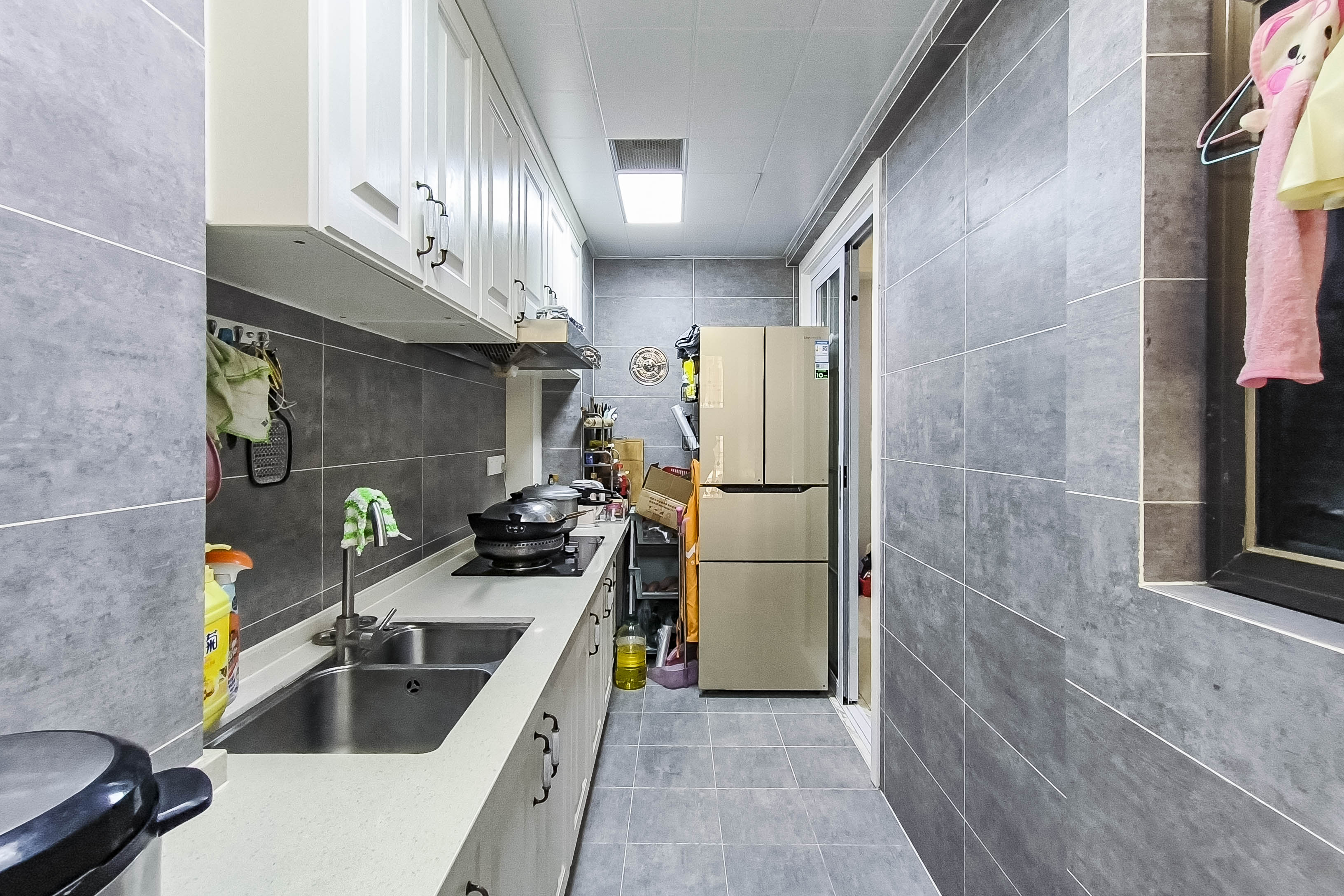 江山帝景哈佛  3室2厅1卫    73.0万厨房