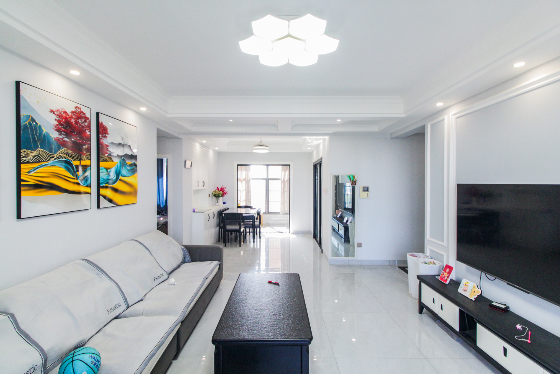 上海城小区  4室2厅1卫    145.0万其他