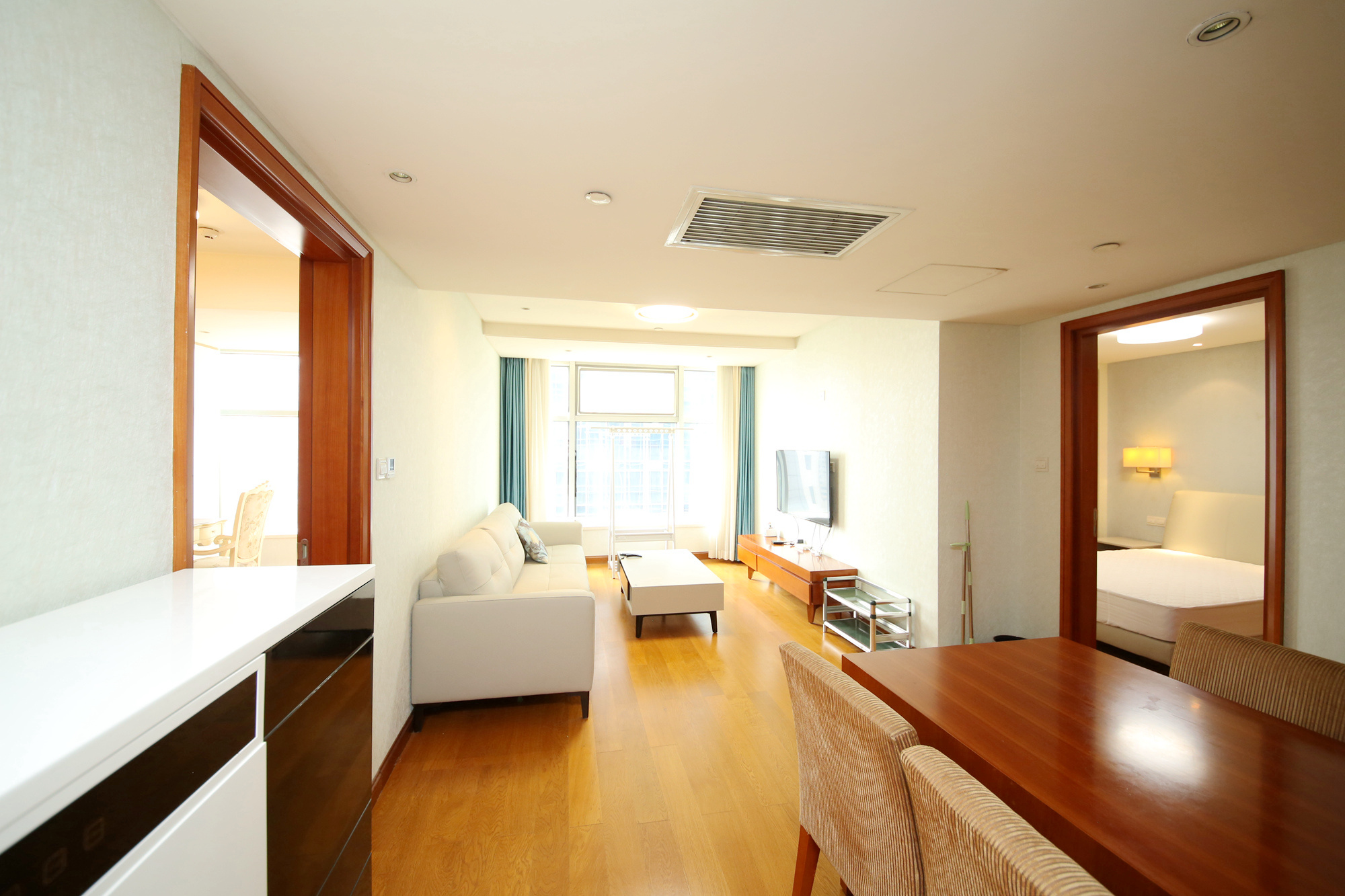 运达国际广场  2室2厅1卫    178.0万客厅