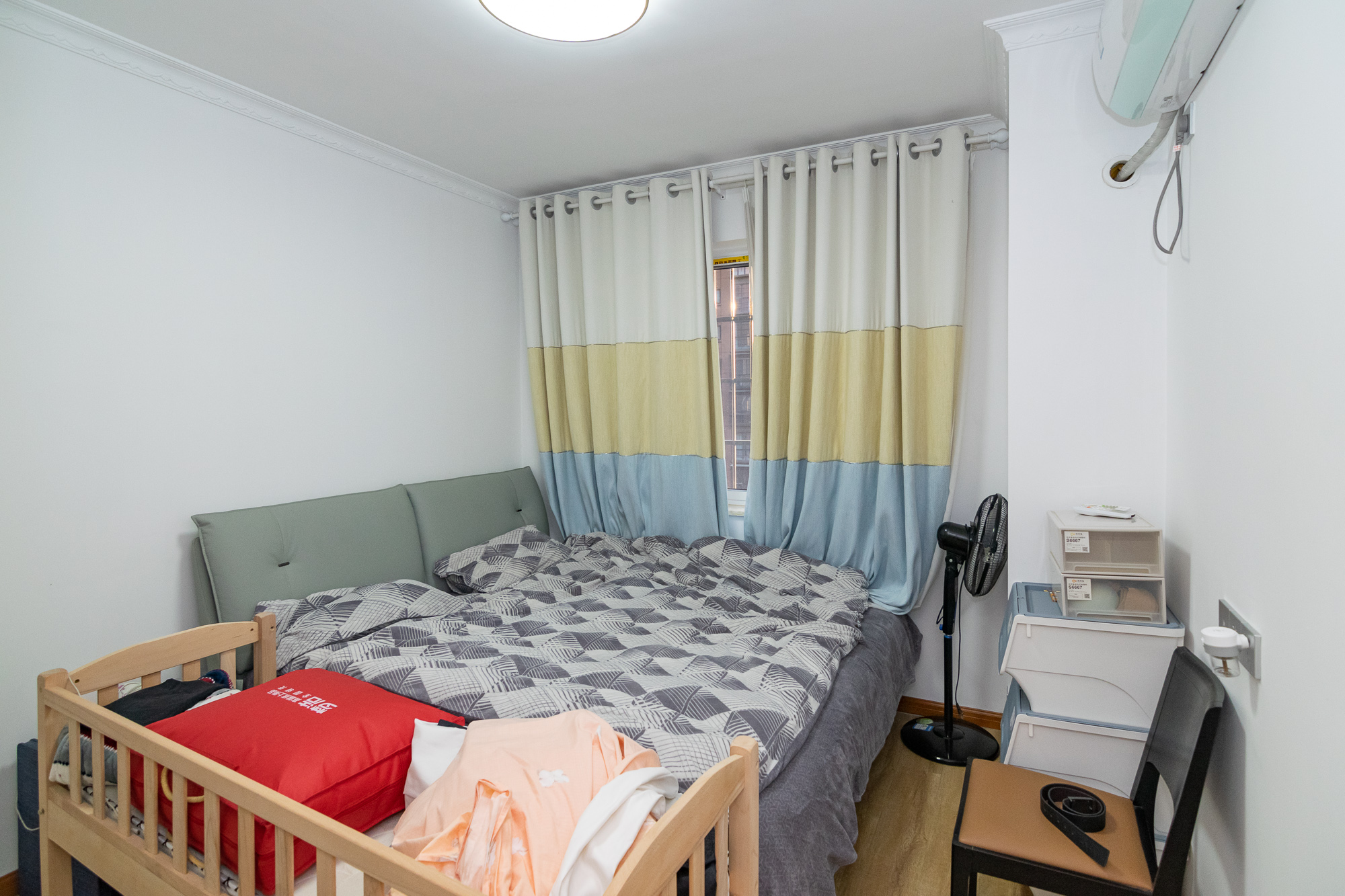 新城国际花都 3室2厅1卫 80.0万 新城国际花都 3室2厅1卫 80.0万卧室