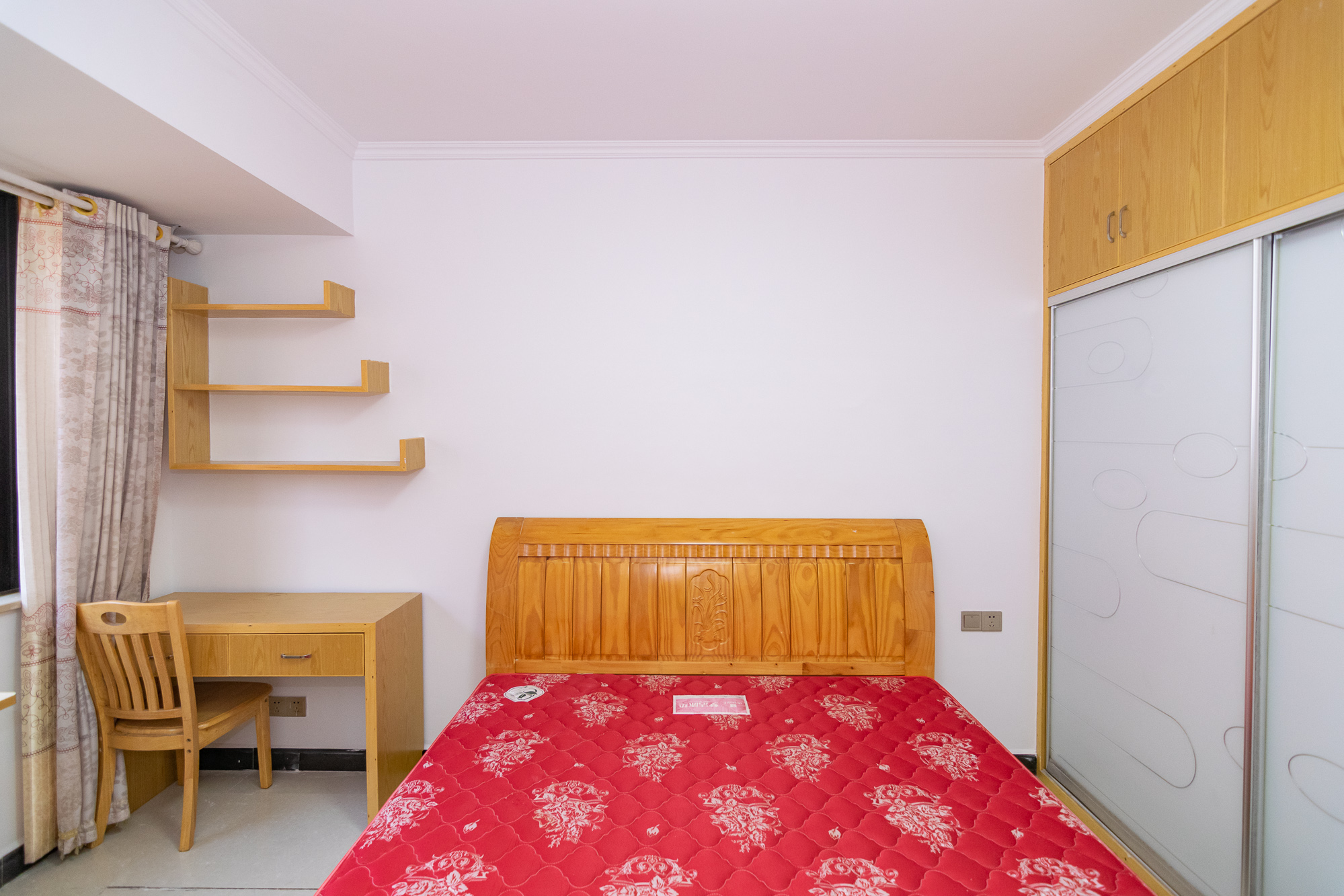 新城国际花都 2室2厅1卫 44.0万 新城国际花都 2室2厅1卫 44.0万卧室