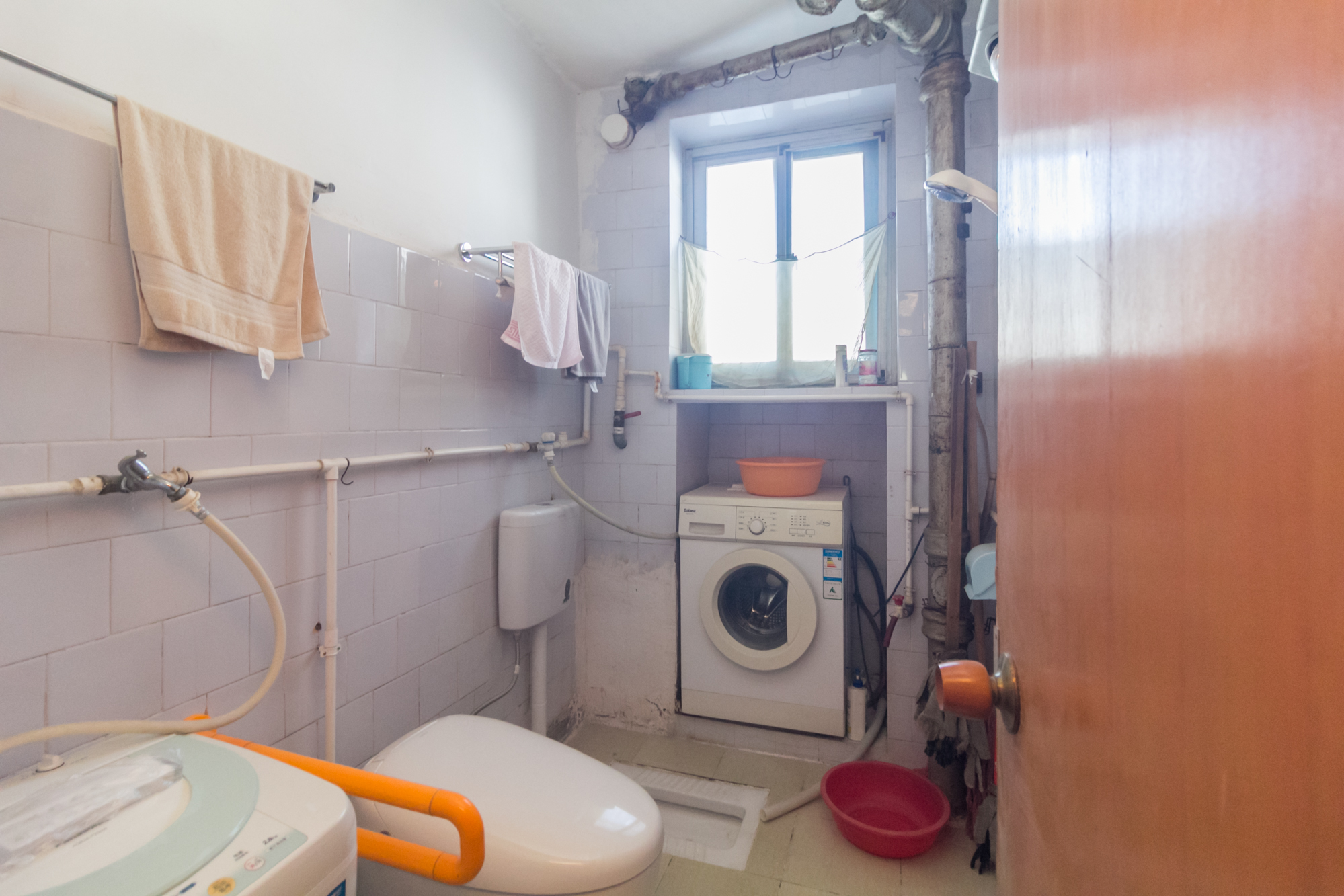 三六一四厂宿舍  3室1厅1卫    36.0万卫生间