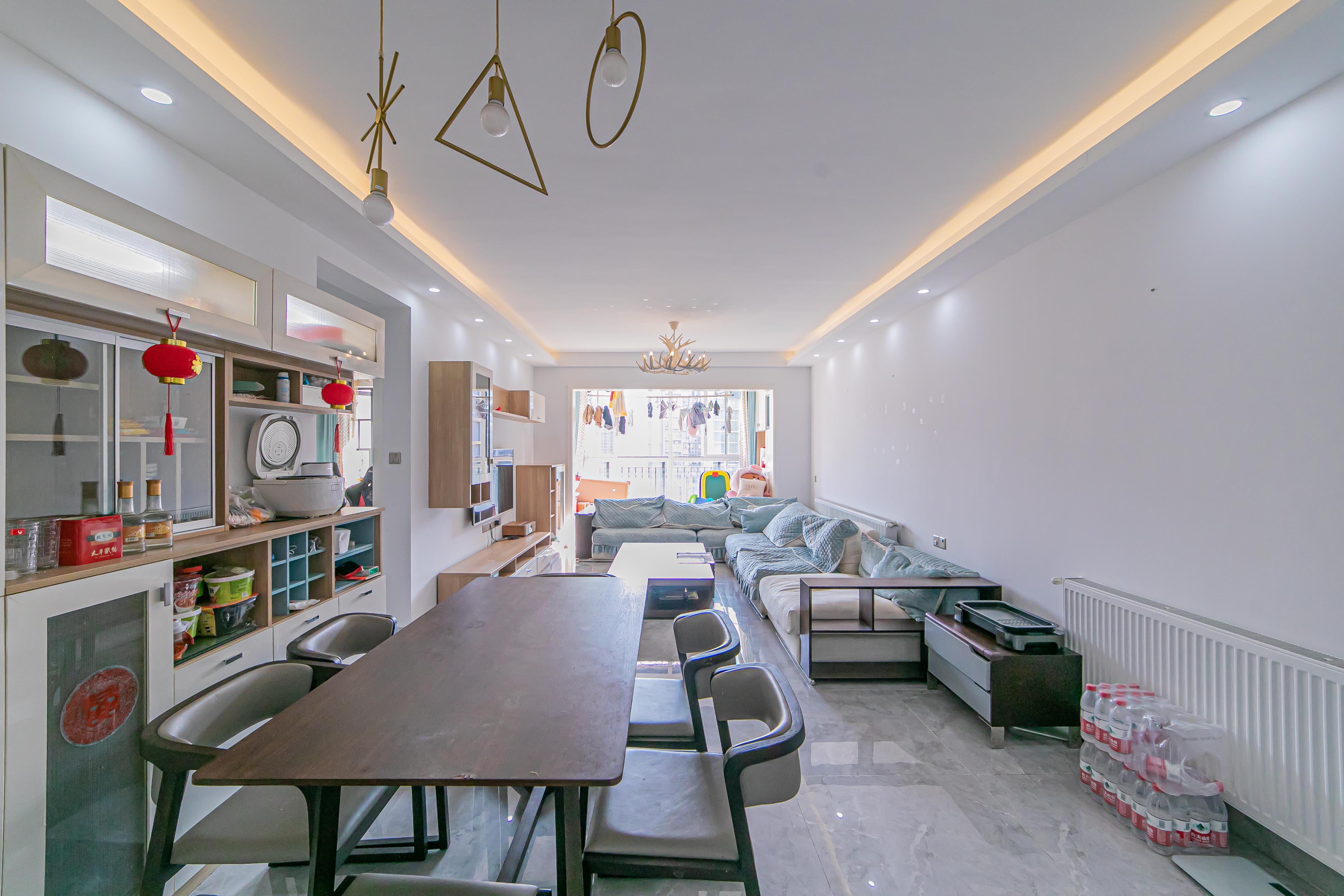 恒基凯旋门三期  3室2厅1卫    138.8万客厅