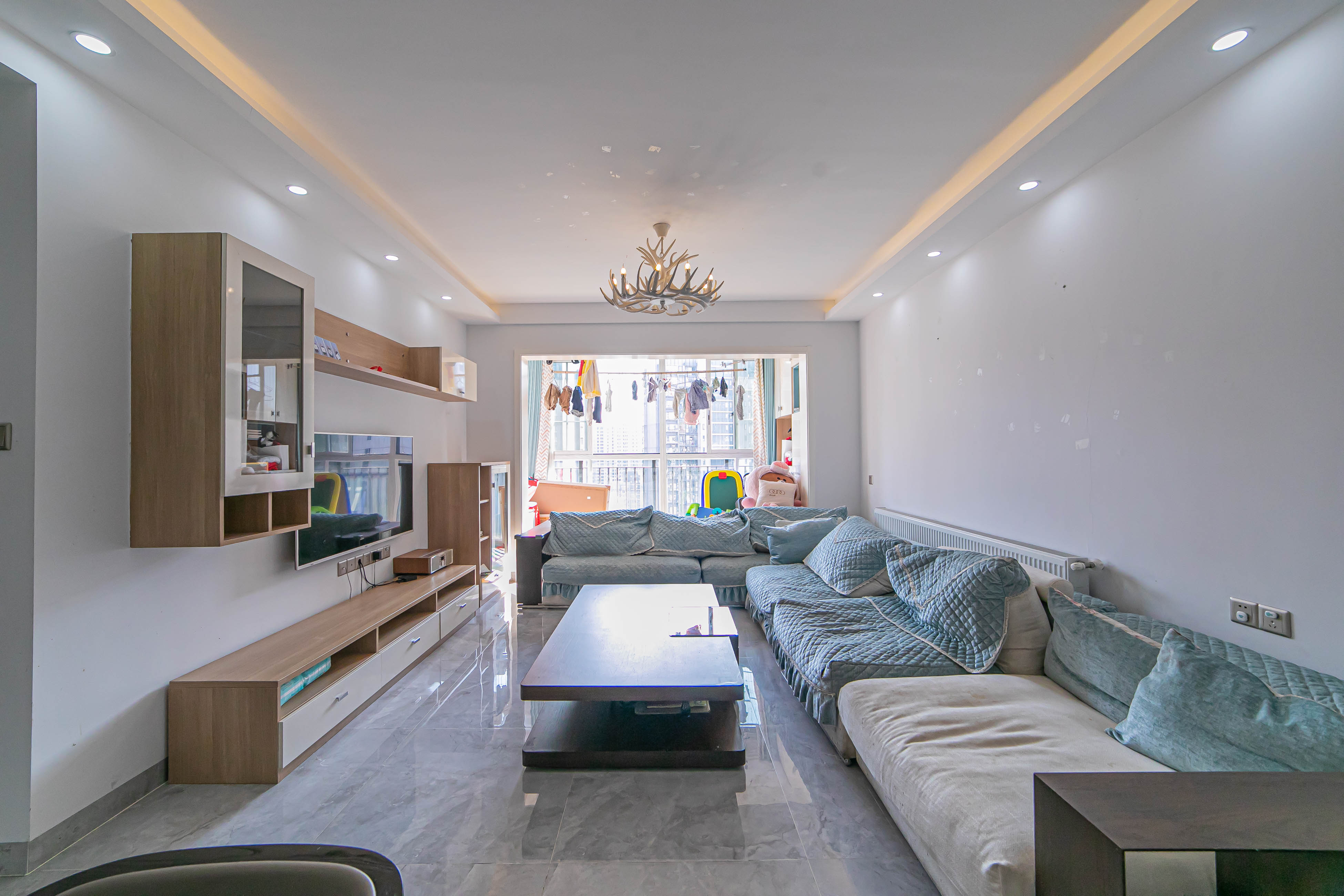 恒基凯旋门三期  3室2厅1卫    138.8万客厅