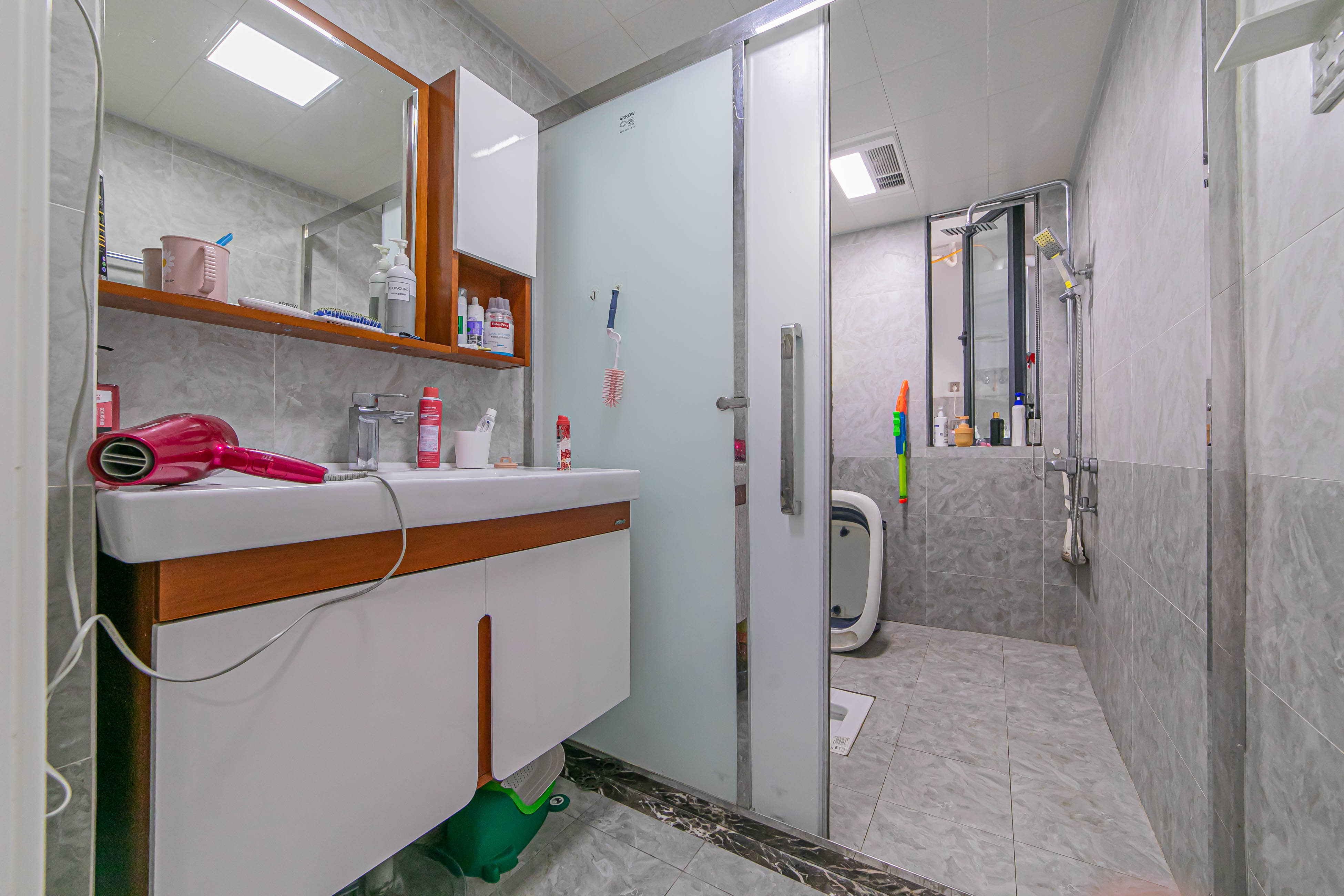 恒基凯旋门三期  3室2厅1卫    138.8万卫生间