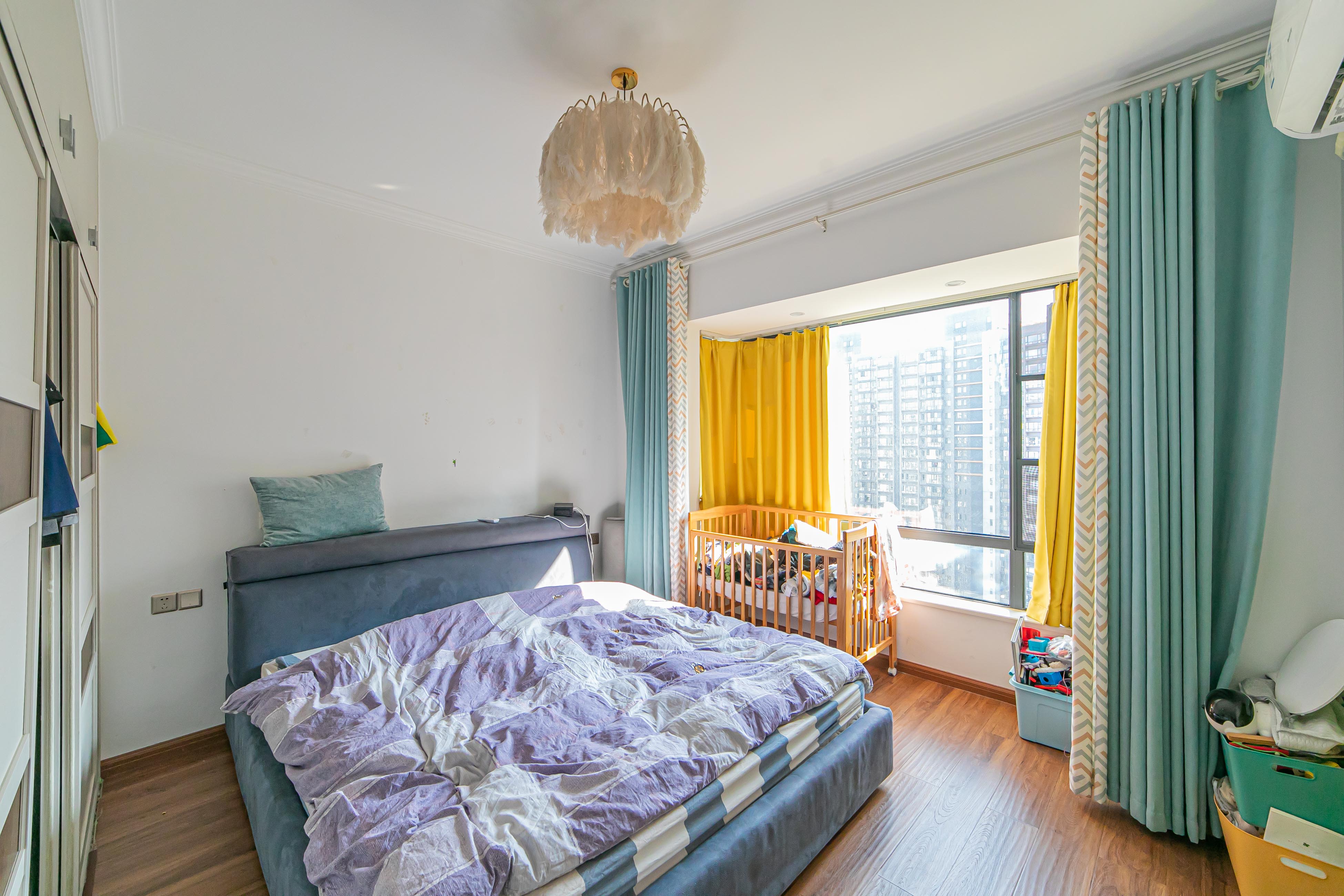 恒基凯旋门三期  3室2厅1卫    138.8万卧室